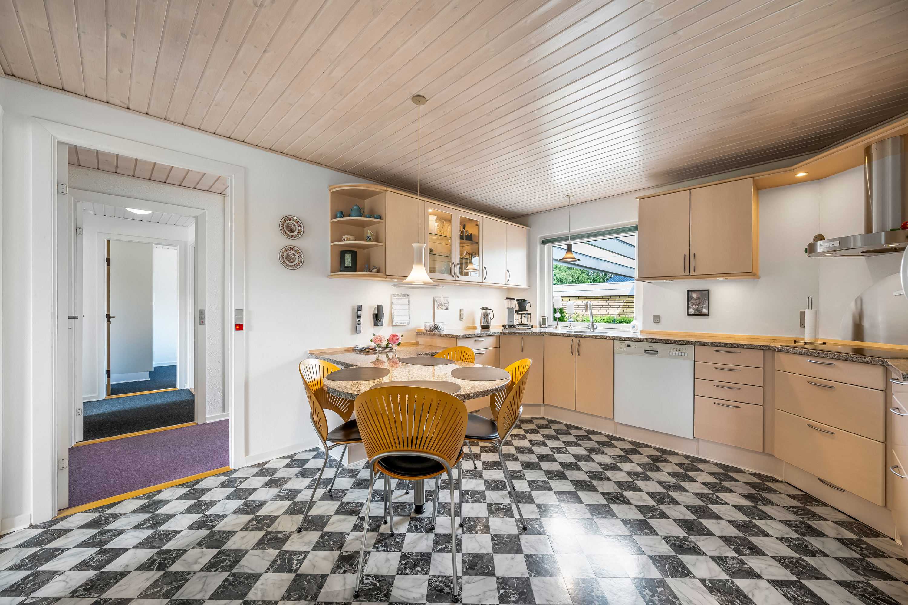 Fremhævet køkken billede i fuldskærmstilstand. Billede af Uglevej 2, 6900 Skjern