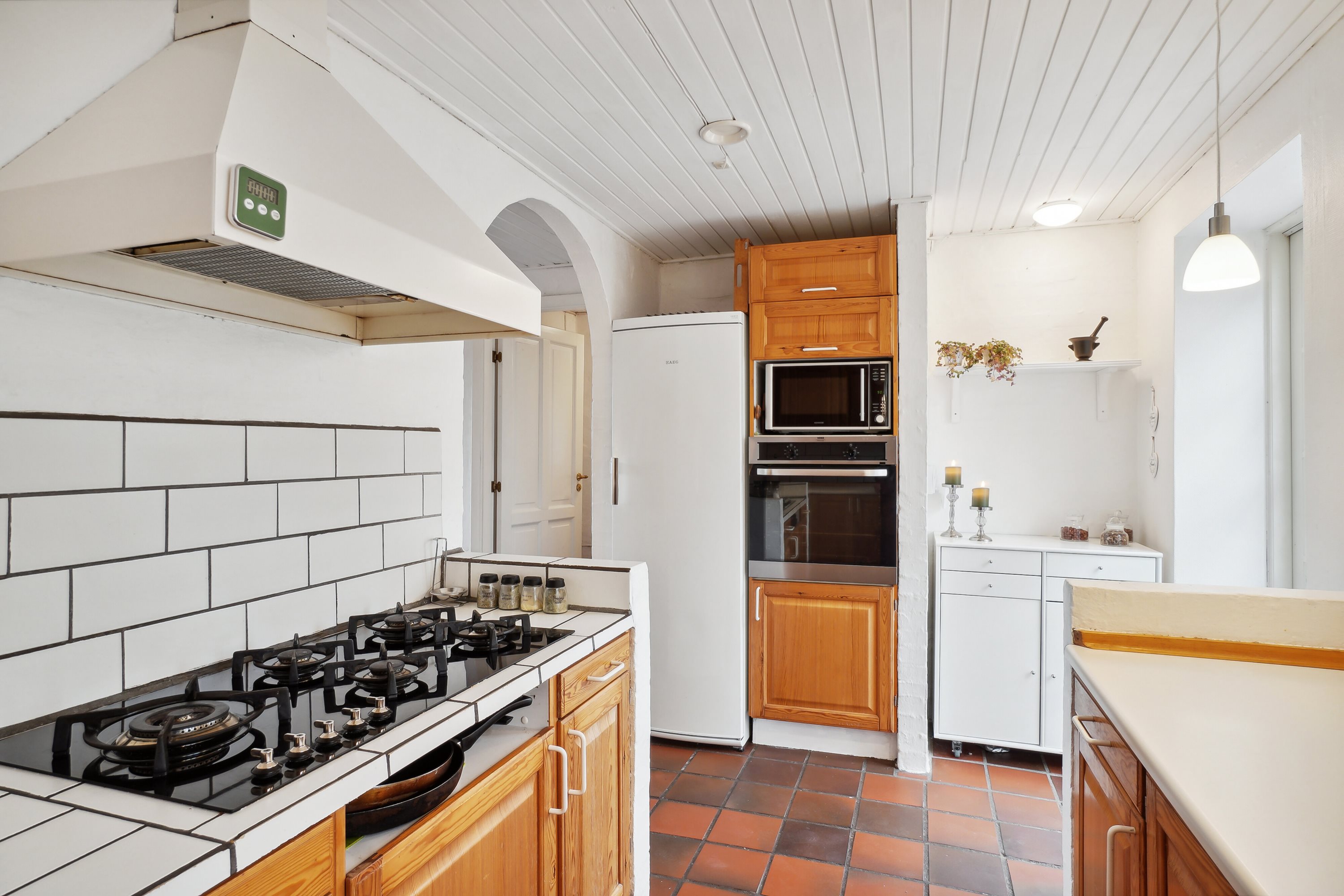 Fremhævet køkken billede i fuldskærmstilstand. Billede af Lerdrupvej 18, Gylling, 8300 Odder