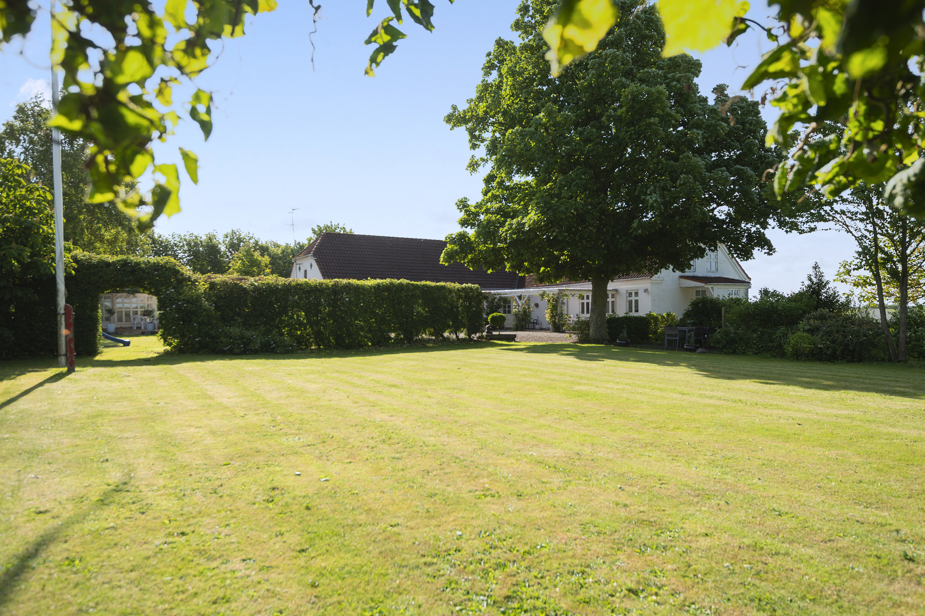 Fremhævet have billede i fuldskærmstilstand. Billede af Lerdrupvej 18, Gylling, 8300 Odder