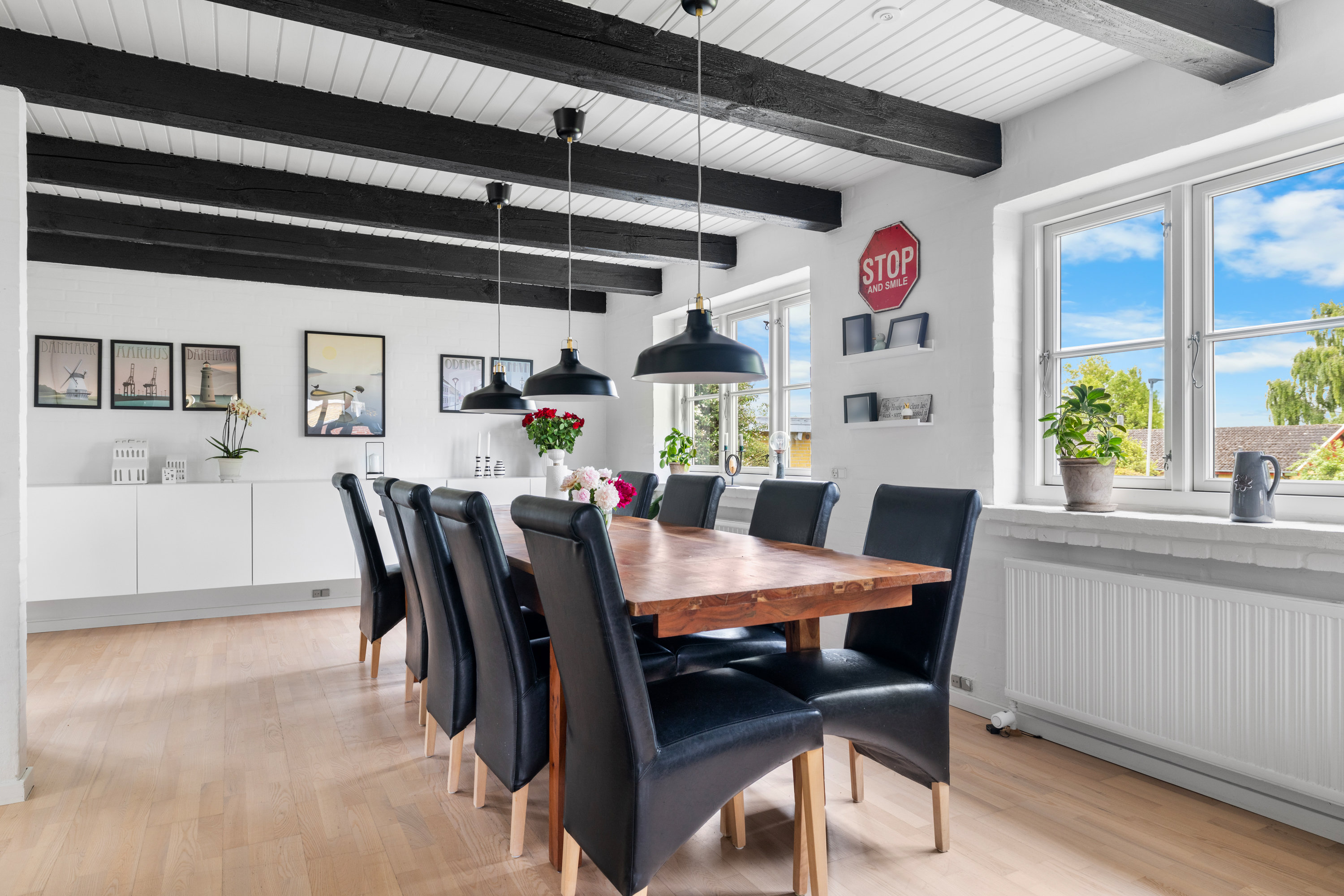 Fremhævet stue billede i fuldskærmstilstand. Billede af Saugstedlund 46, 5600 Faaborg