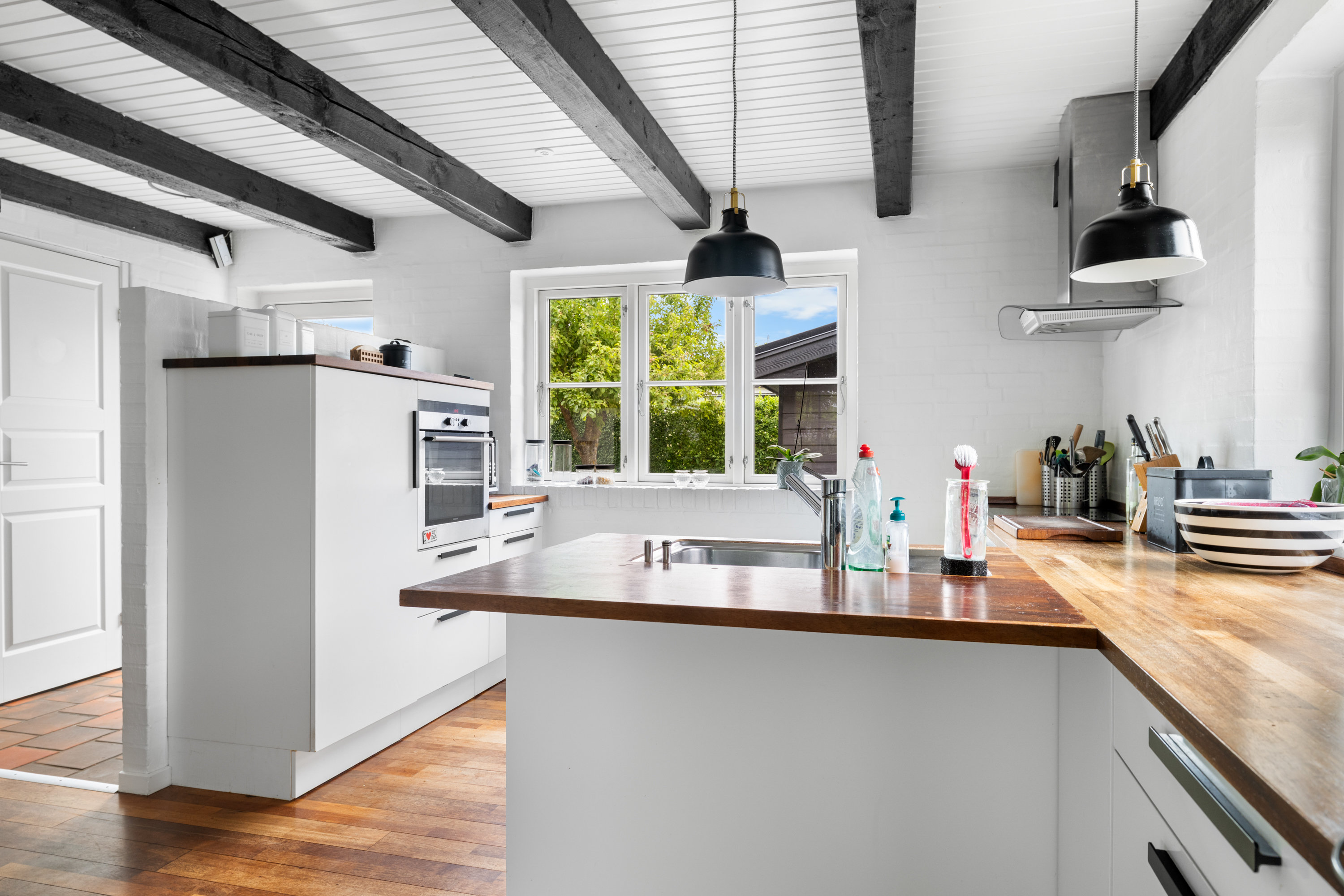 Fremhævet køkken billede i fuldskærmstilstand. Billede af Saugstedlund 46, 5600 Faaborg