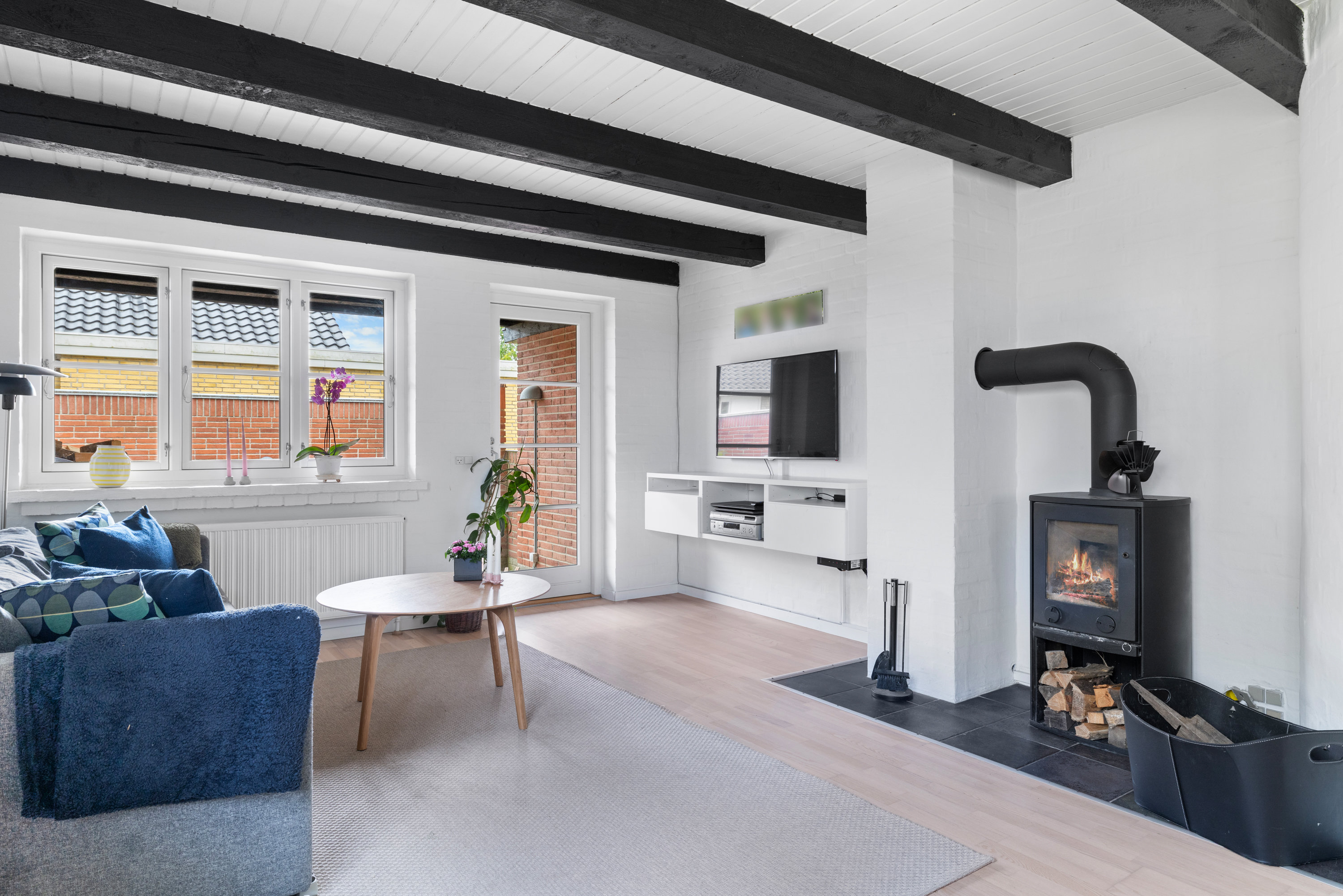 Fremhævet stue billede i fuldskærmstilstand. Billede af Saugstedlund 46, 5600 Faaborg