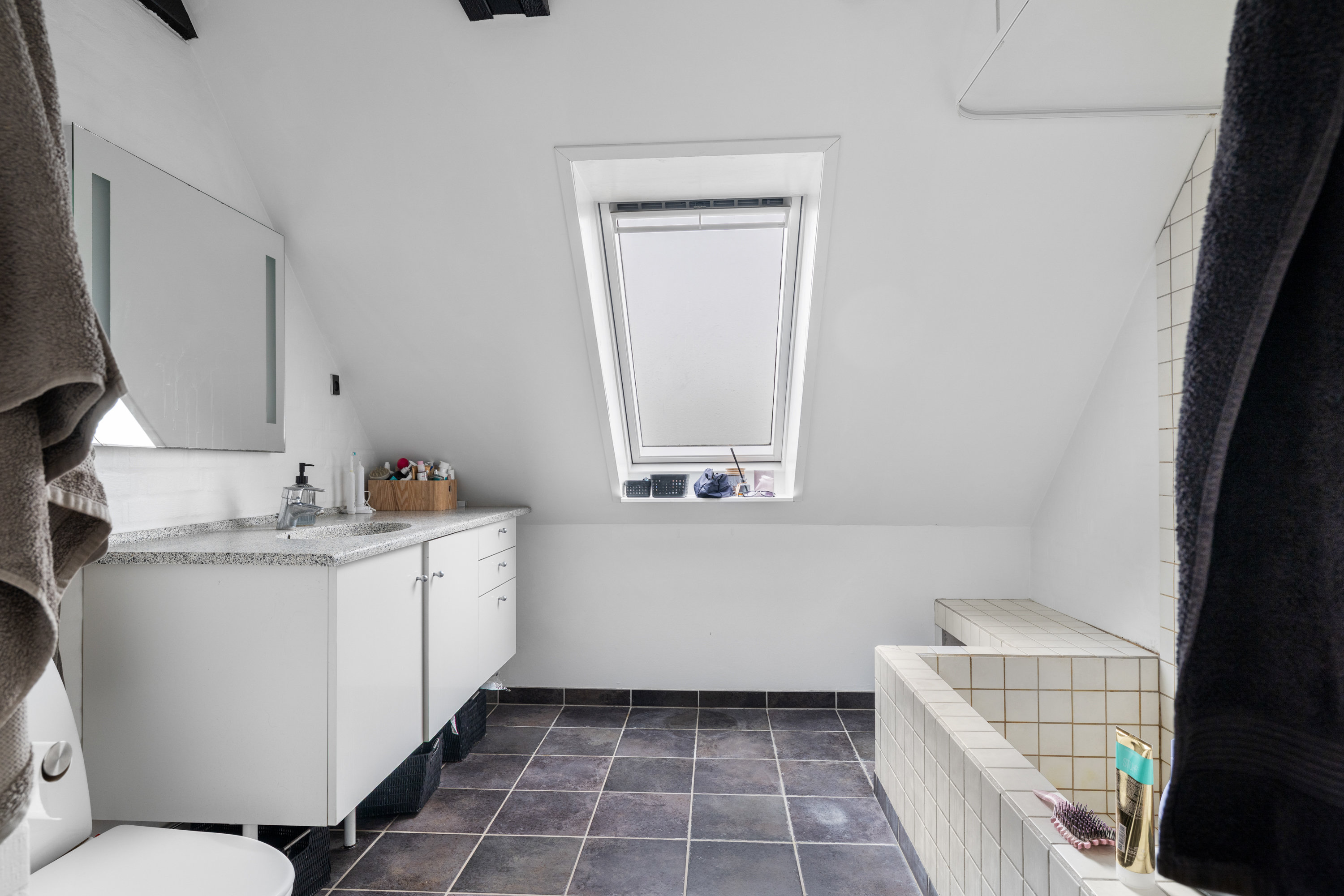 Fremhævet badeværelse billede i fuldskærmstilstand. Billede af Saugstedlund 46, 5600 Faaborg