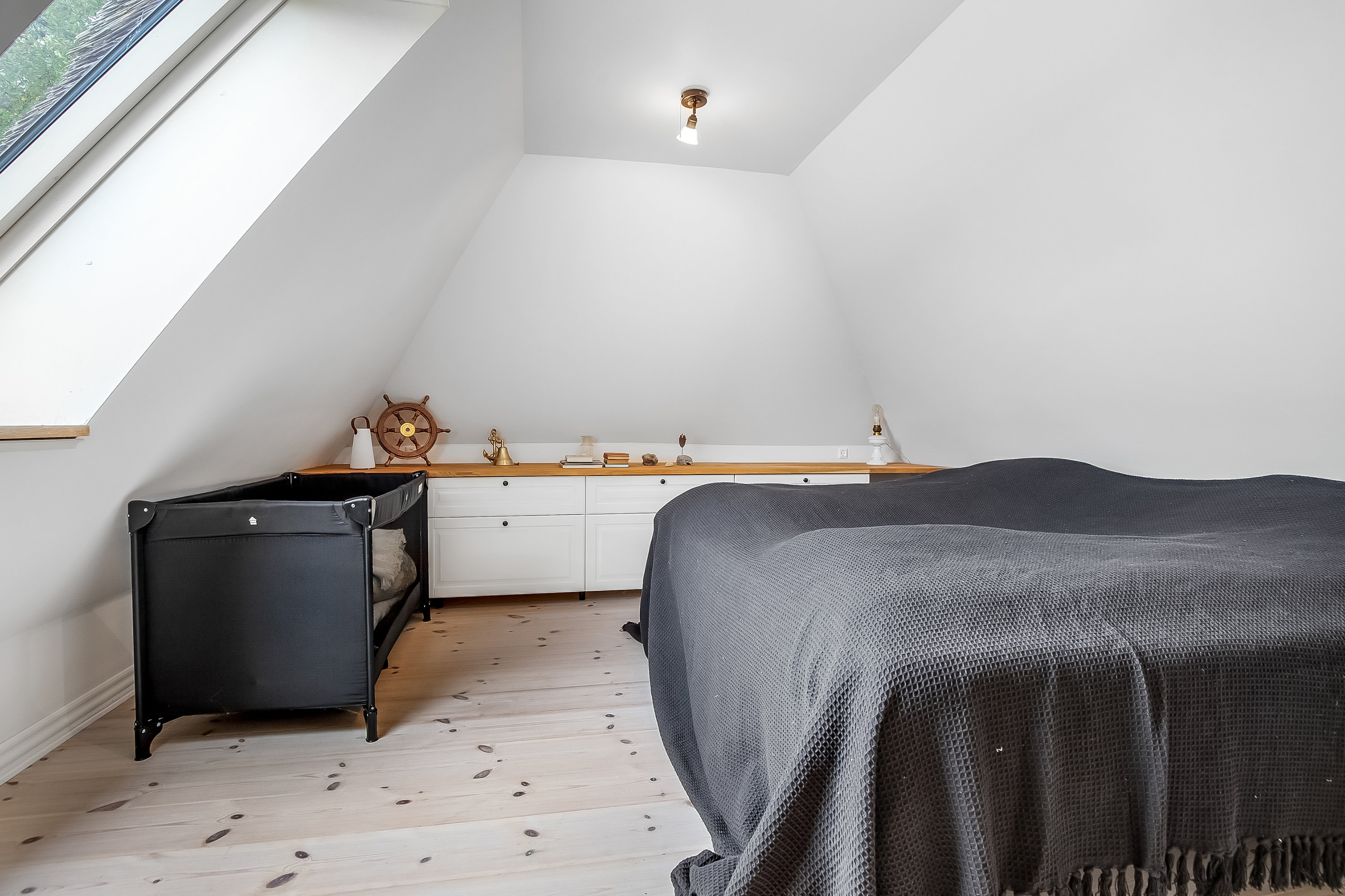 Fremhævet værelse billede i fuldskærmstilstand. Billede af Gl. Ålbovej 24, 6092 Sønder Stenderup