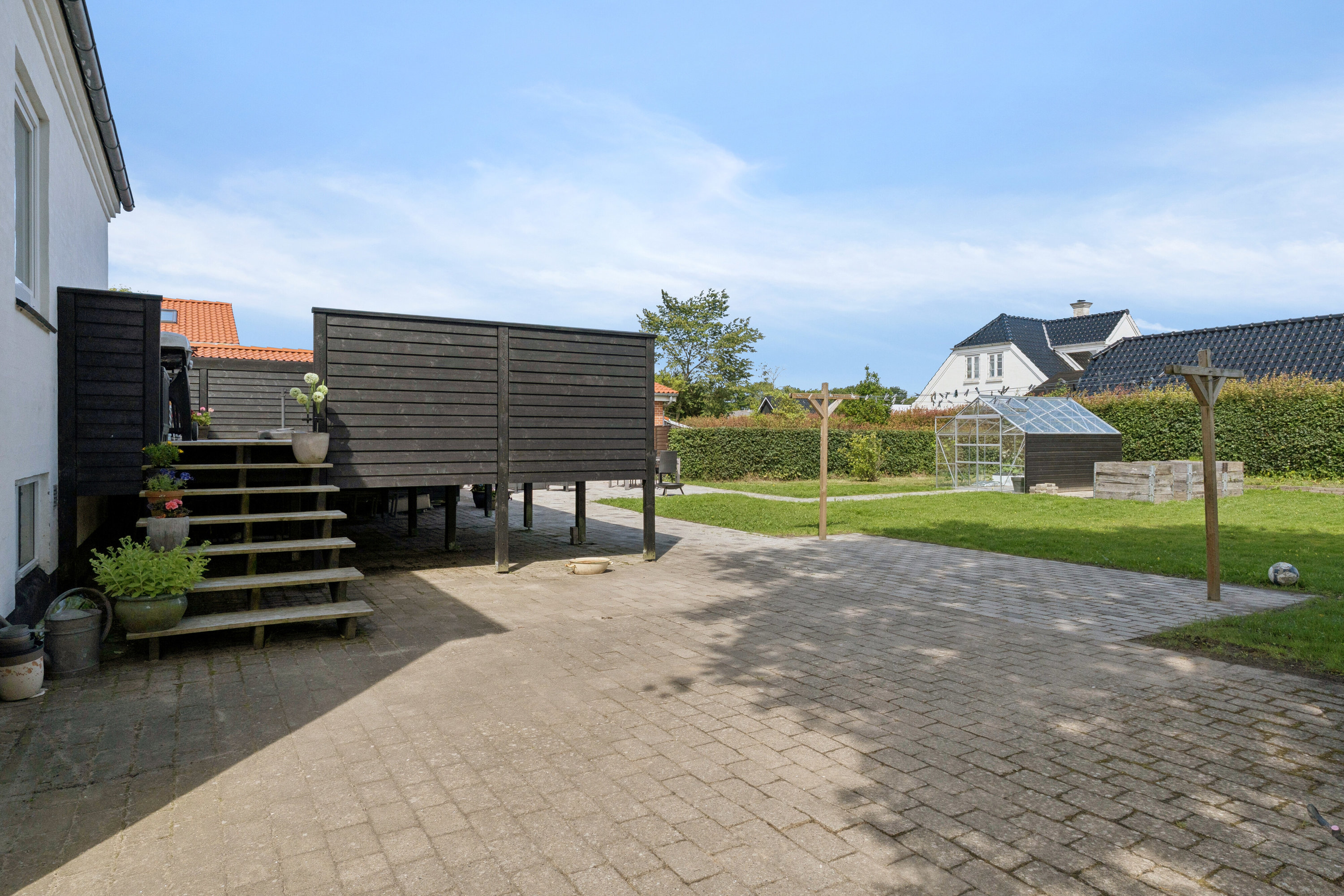 Fremhævet udendørs billede i fuldskærmstilstand. Billede af Islandsgade 10, 9870 Sindal