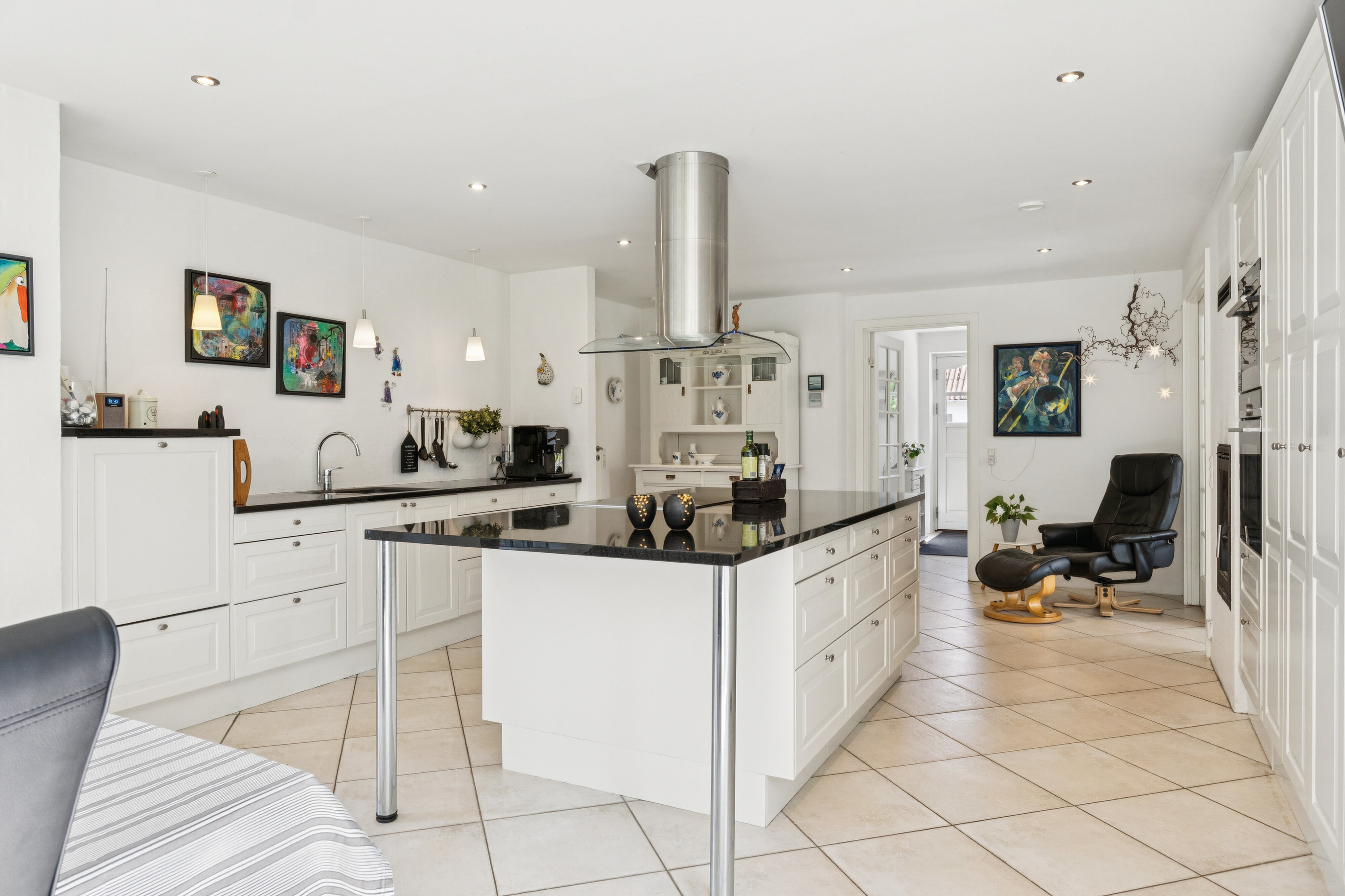 Fremhævet køkken billede i fuldskærmstilstand. Billede af Astrupvej 132, 9870 Sindal