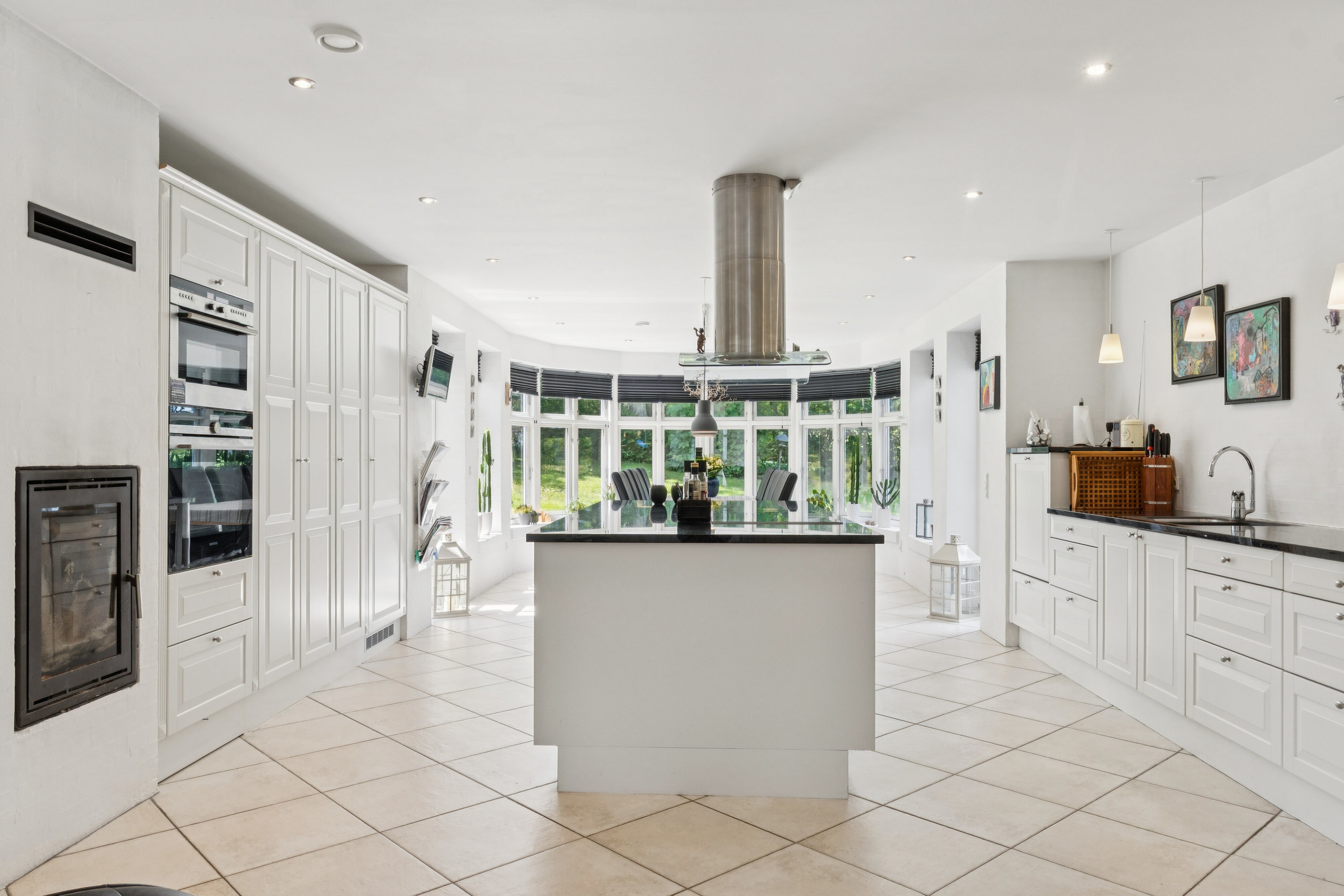 Fremhævet køkken billede i fuldskærmstilstand. Billede af Astrupvej 132, 9870 Sindal