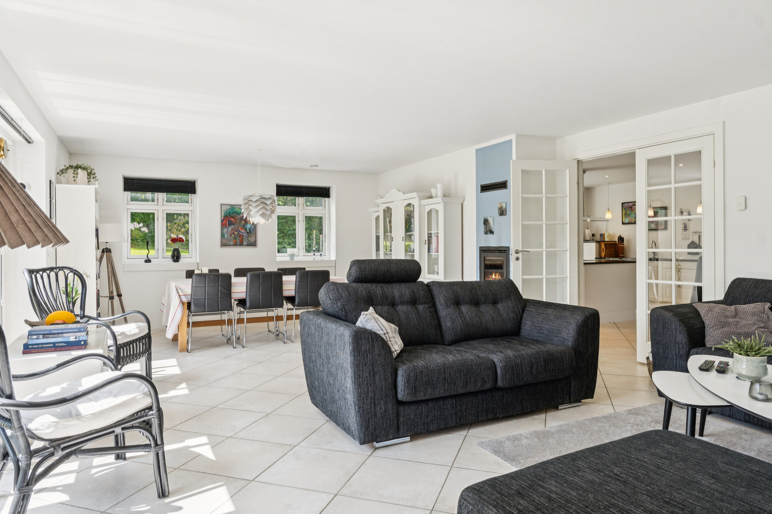 Fremhævet stue billede i fuldskærmstilstand. Billede af Astrupvej 132, 9870 Sindal