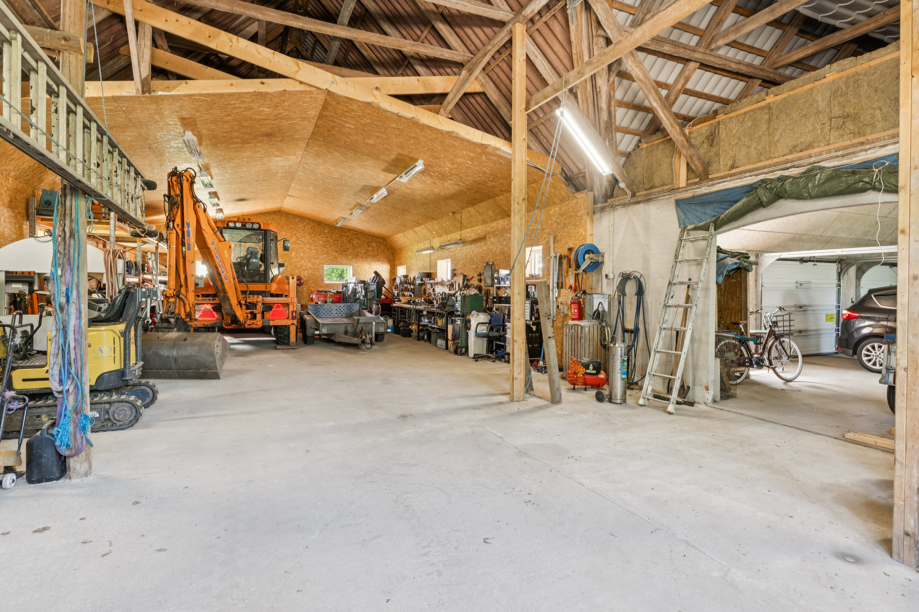 Fremhævet garage billede i fuldskærmstilstand. Billede af Astrupvej 132, 9870 Sindal