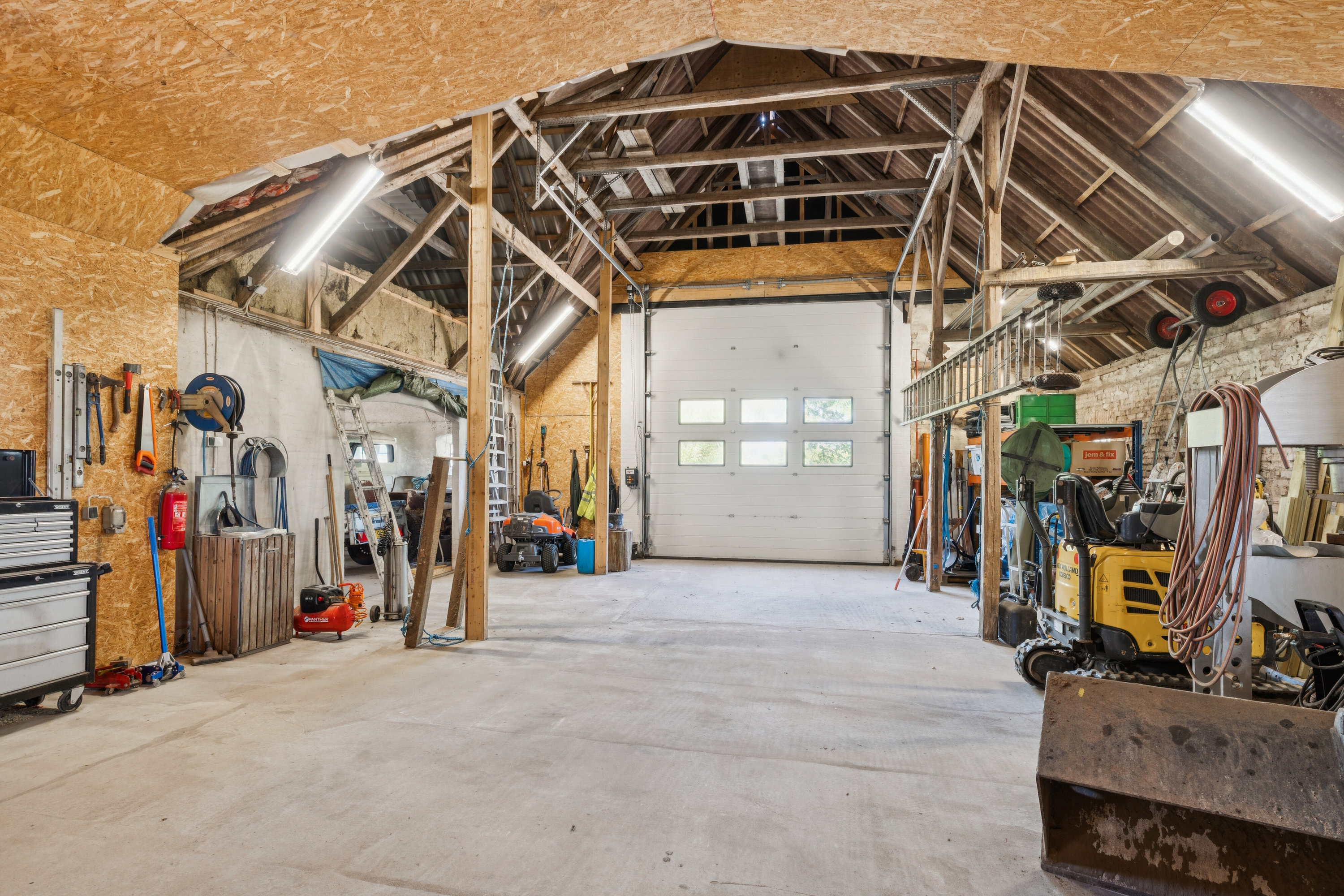 Fremhævet garage billede i fuldskærmstilstand. Billede af Astrupvej 132, 9870 Sindal