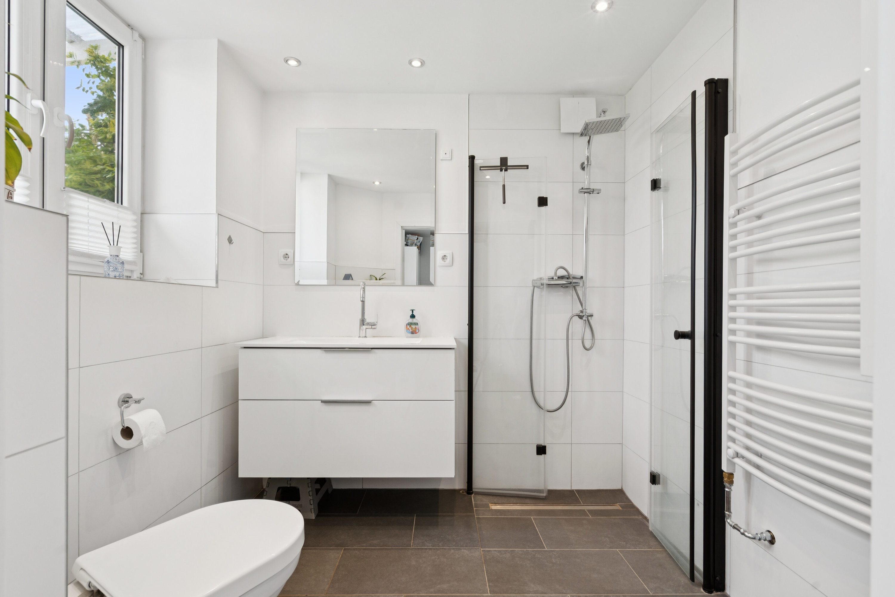 Fremhævet badeværelse billede i fuldskærmstilstand. Billede af Terkelsbøl Bygade 7, 6360 Tinglev