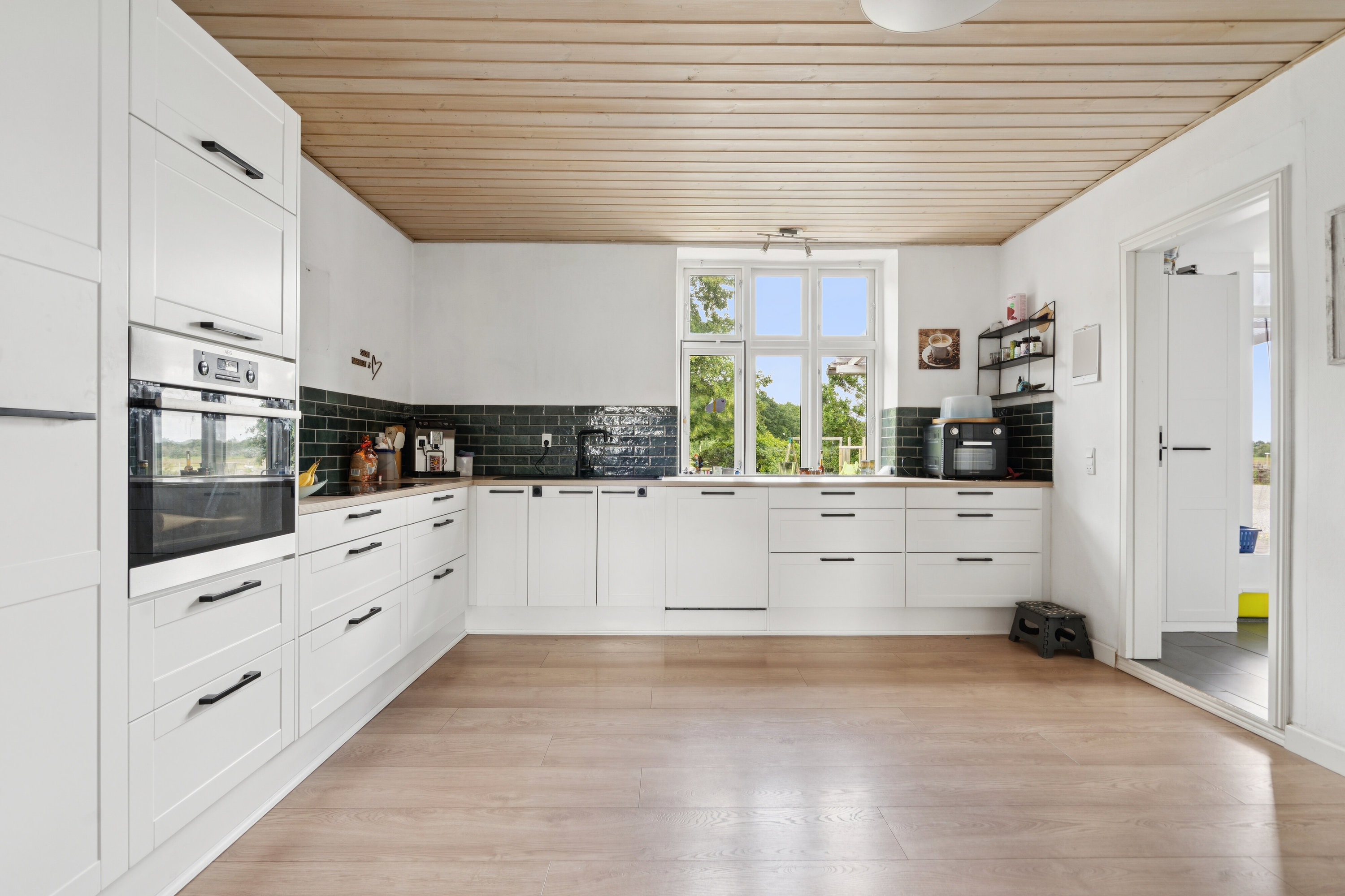 Fremhævet køkken billede i fuldskærmstilstand. Billede af Terkelsbøl Bygade 7, 6360 Tinglev