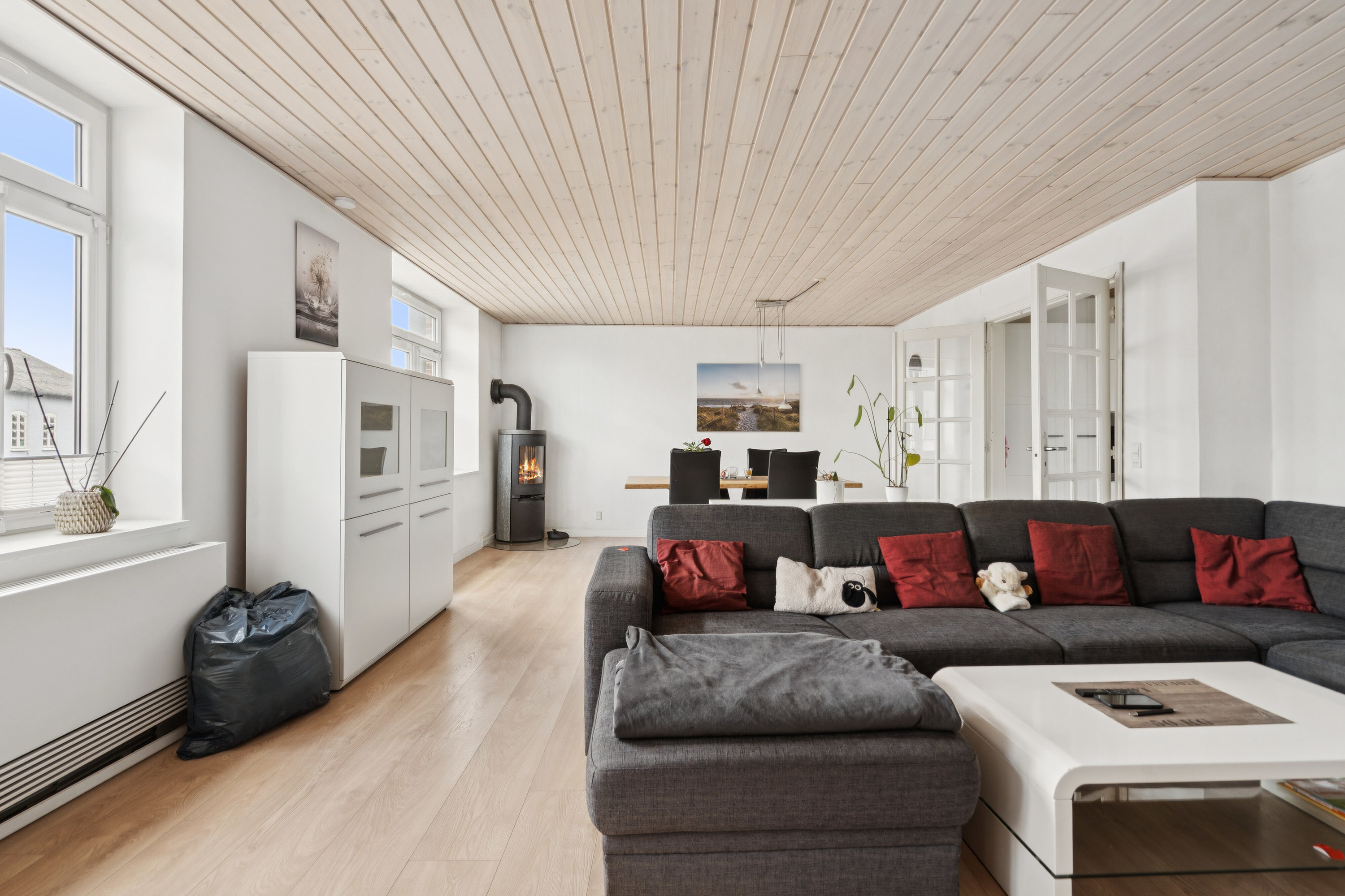 Fremhævet stue billede i fuldskærmstilstand. Billede af Terkelsbøl Bygade 7, 6360 Tinglev