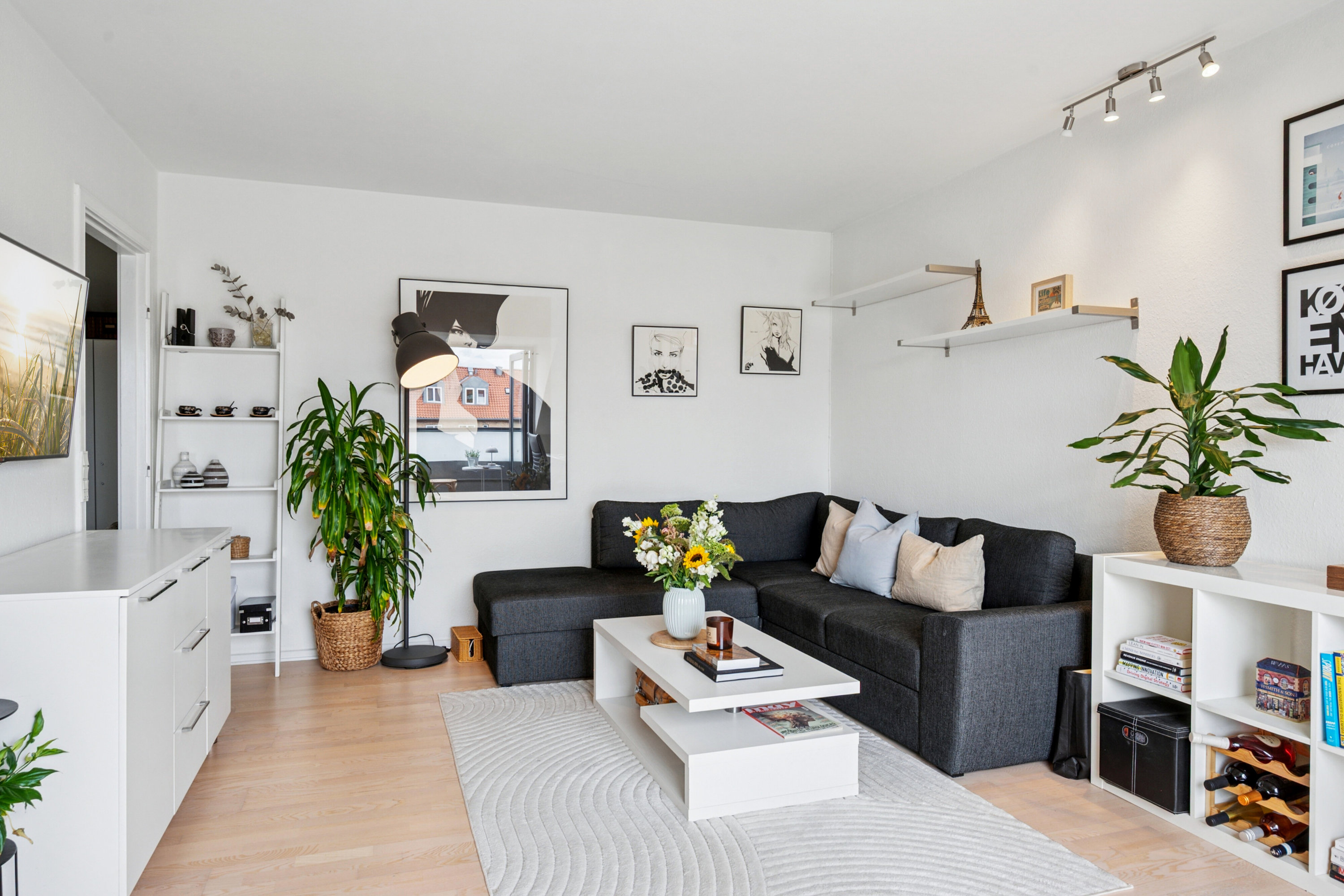 Fremhævet stue billede i fuldskærmstilstand. Billede af (ikke aktuel) Amagerbrogade 244, 4. tv., 2300 København S