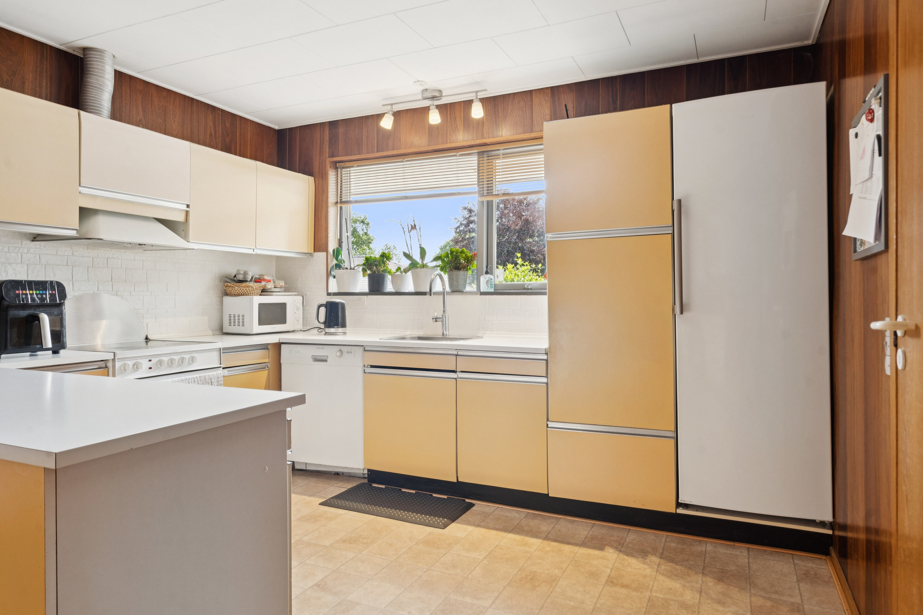 Fremhævet køkken billede i fuldskærmstilstand. Billede af Bådvej 66, 5240 Odense NØ