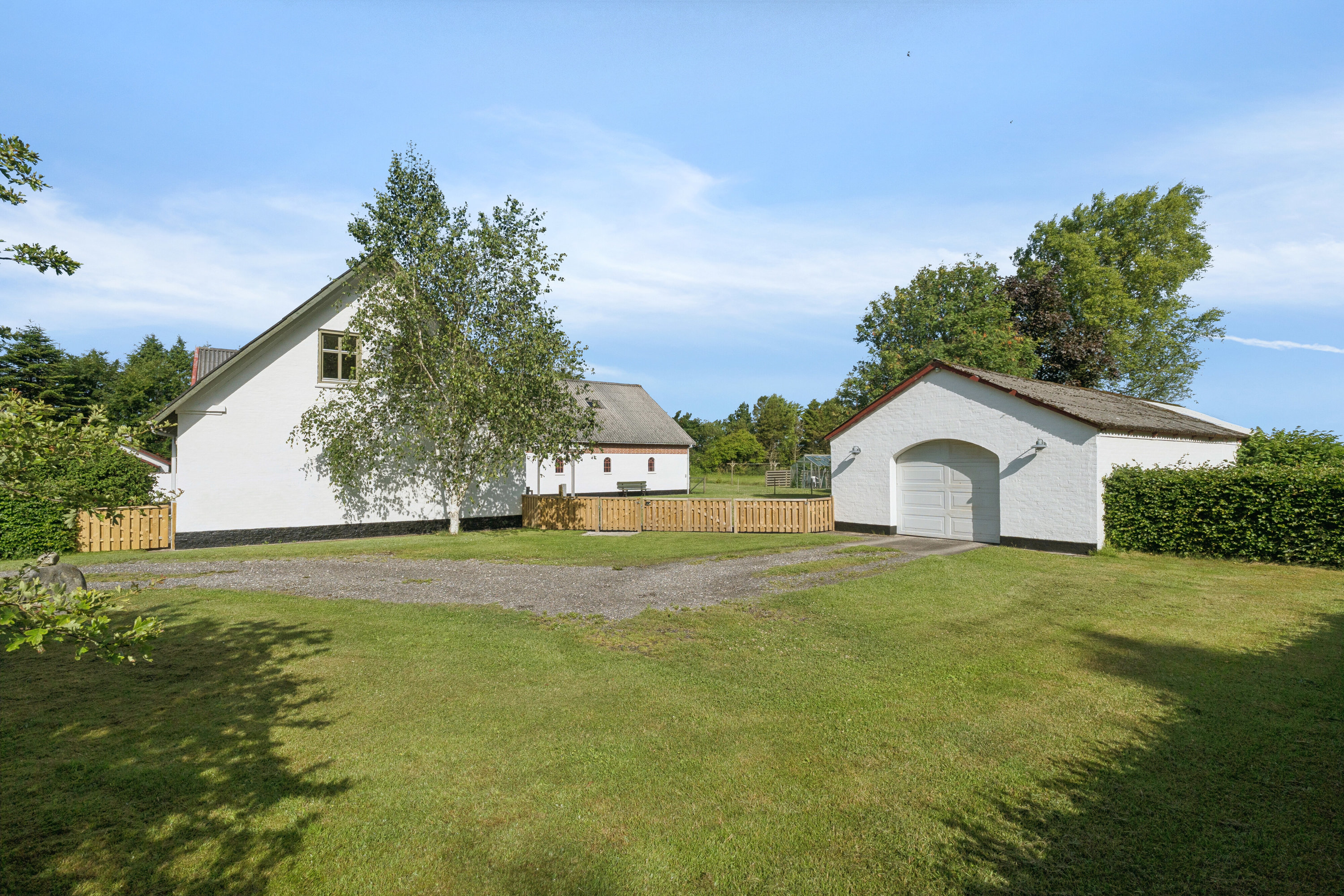 Fremhævet set fra haven billede i fuldskærmstilstand. Billede af Jerupvej 365, Mosbjerg, 9870 Sindal