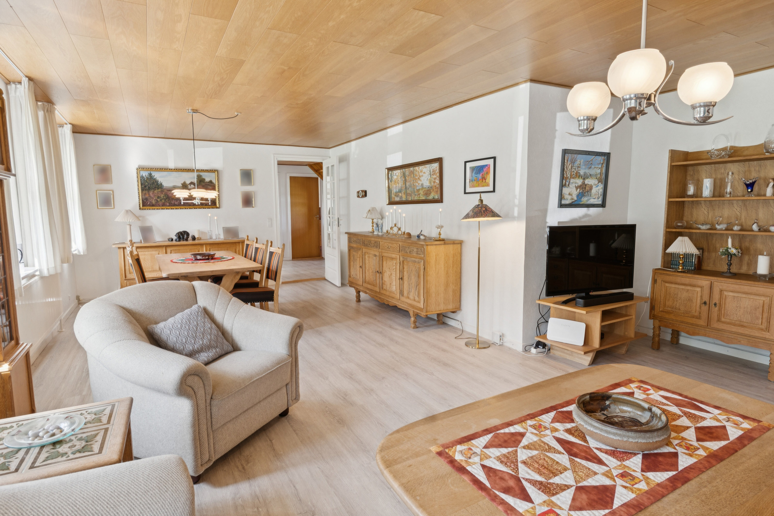 Miniaturebillede 2: stue. Billede af Jerupvej 365, Mosbjerg, 9870 Sindal