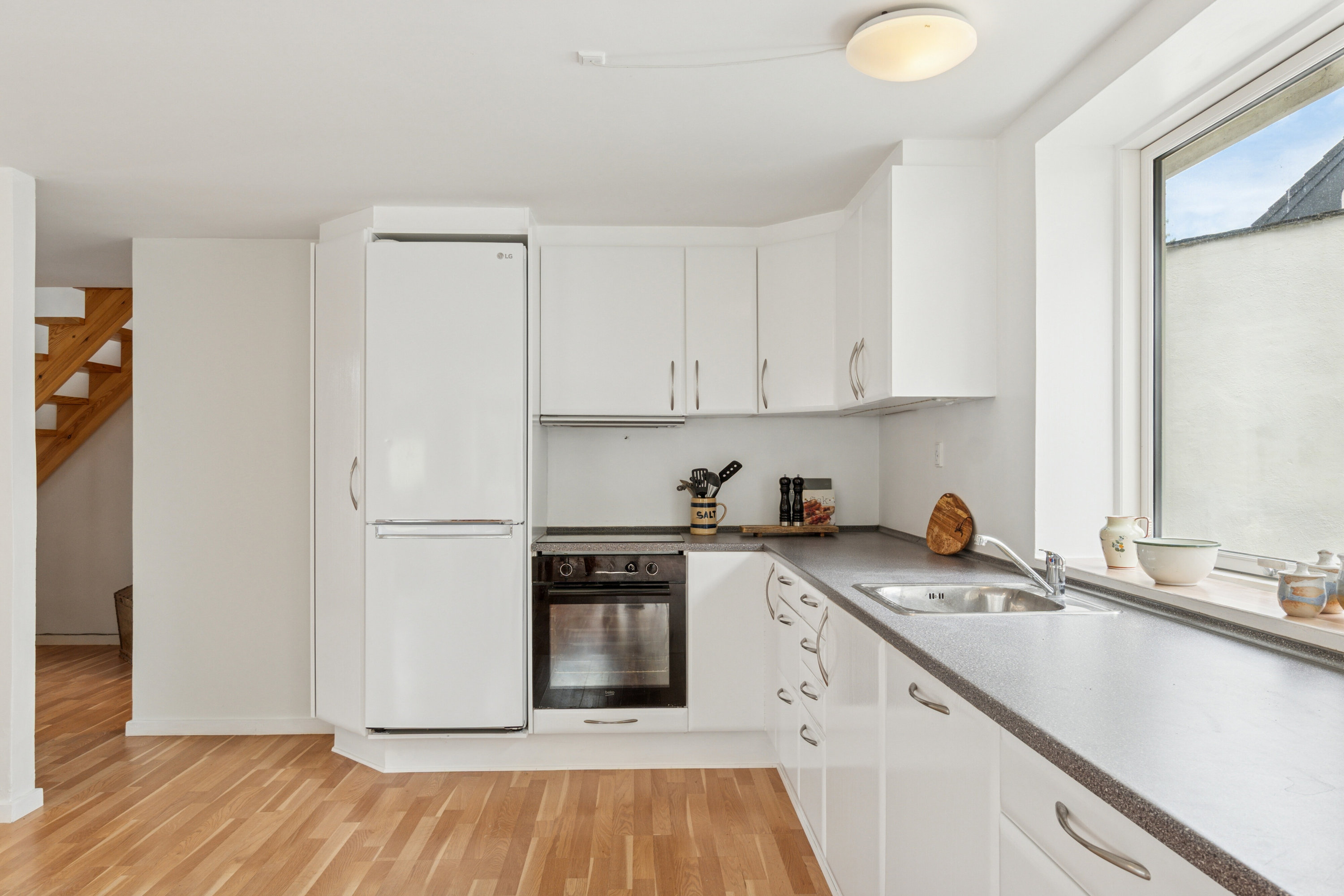 Fremhævet køkken billede i fuldskærmstilstand. Billede af Bredgade 57, 8340 Malling