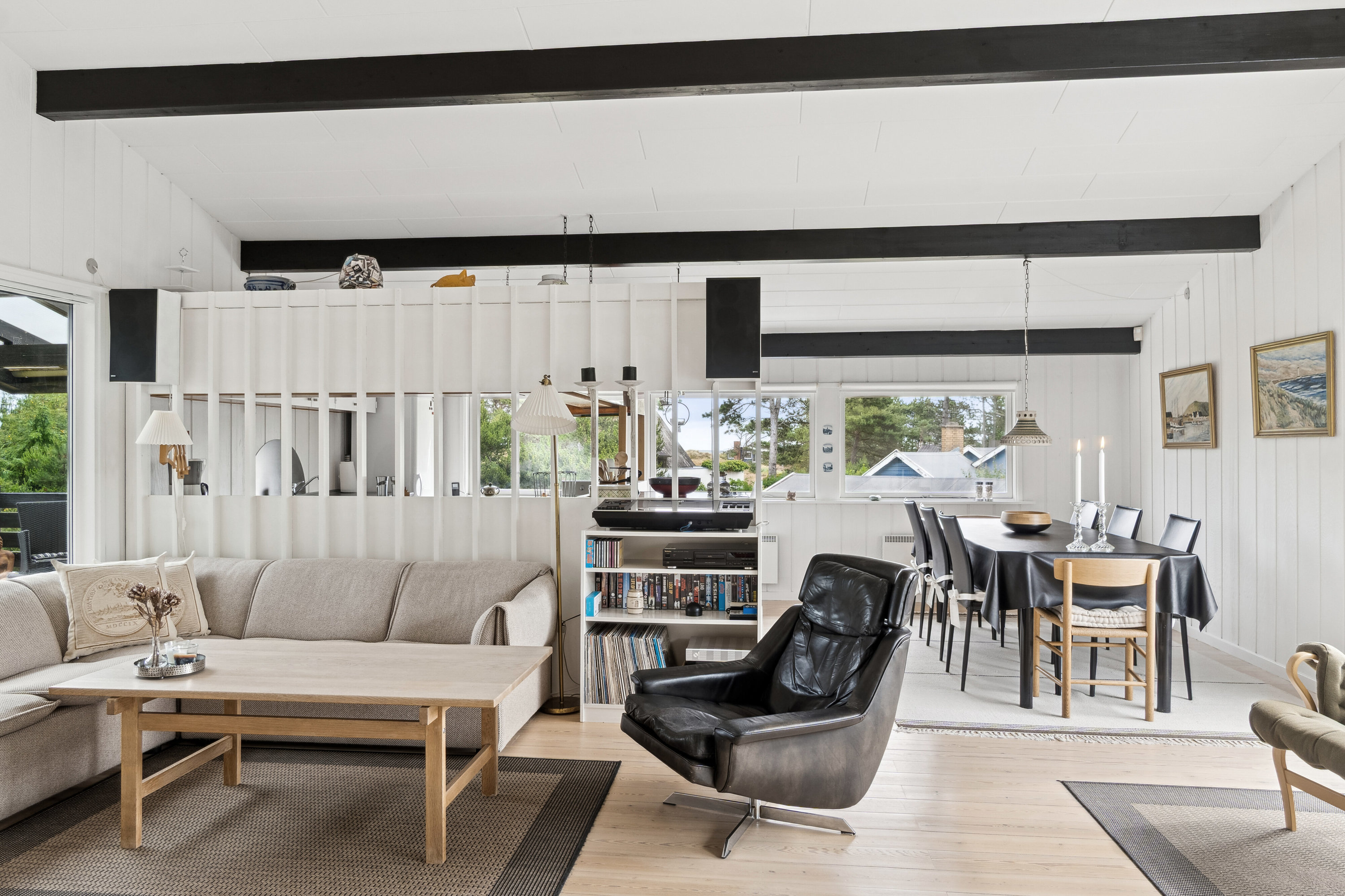 Fremhævet stue billede i fuldskærmstilstand. Billede af Vibo Strandvej 11, 4500 Nykøbing Sj