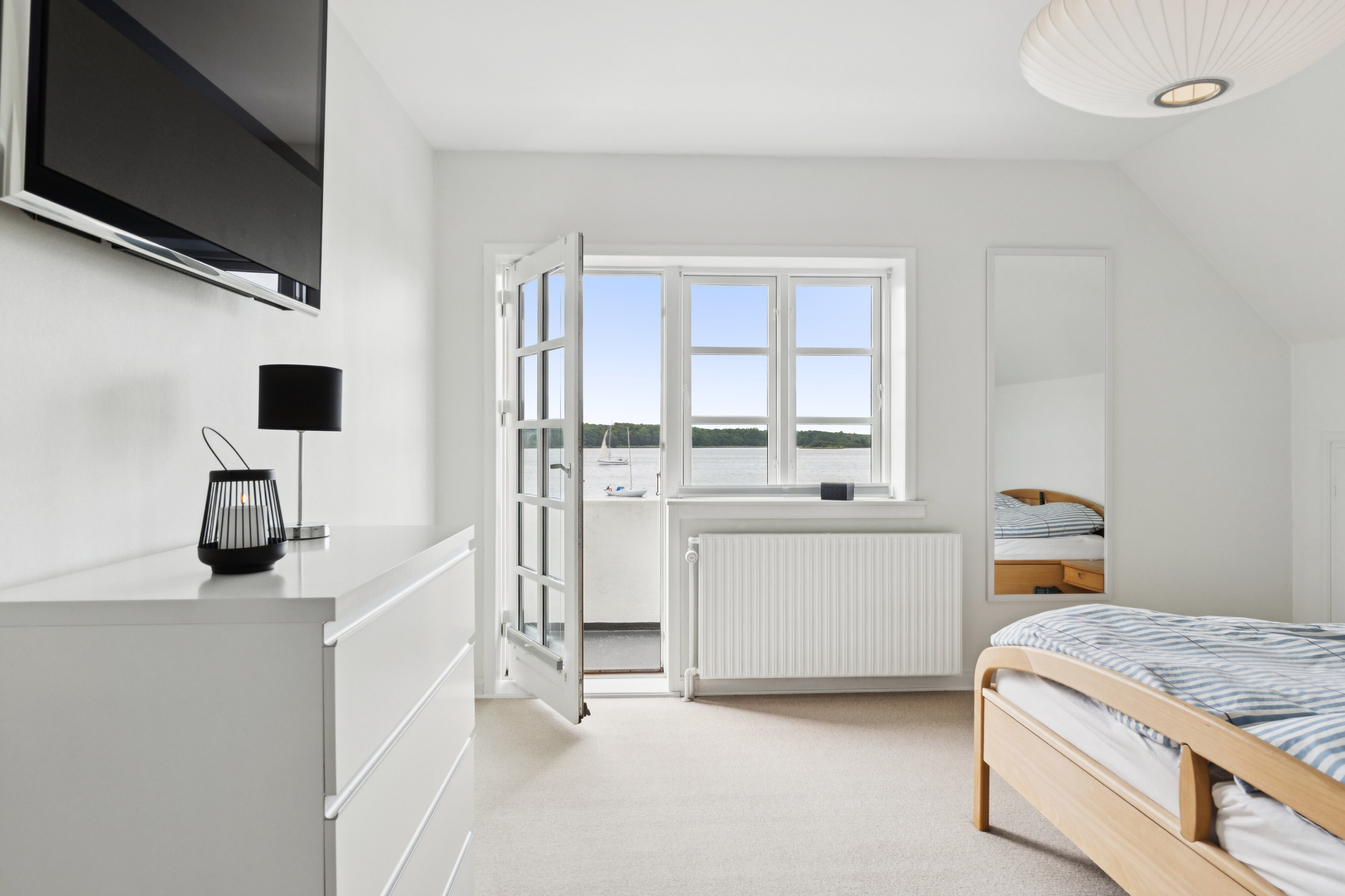 Fremhævet værelse billede i fuldskærmstilstand. Billede af Sætting Strandvej 32, 5700 Svendborg