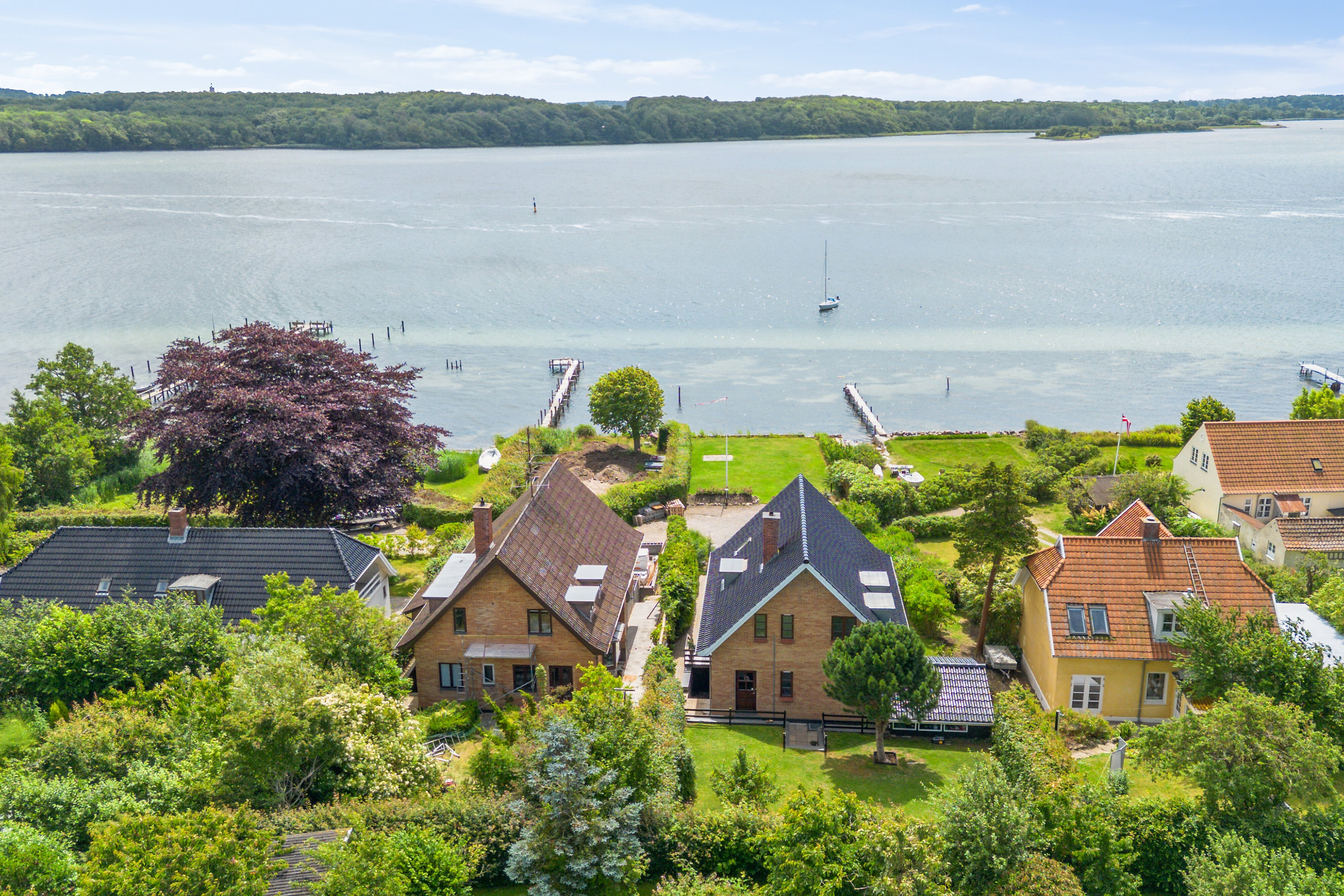 Fremhævet luftfoto billede i fuldskærmstilstand. Billede af Sætting Strandvej 32, 5700 Svendborg