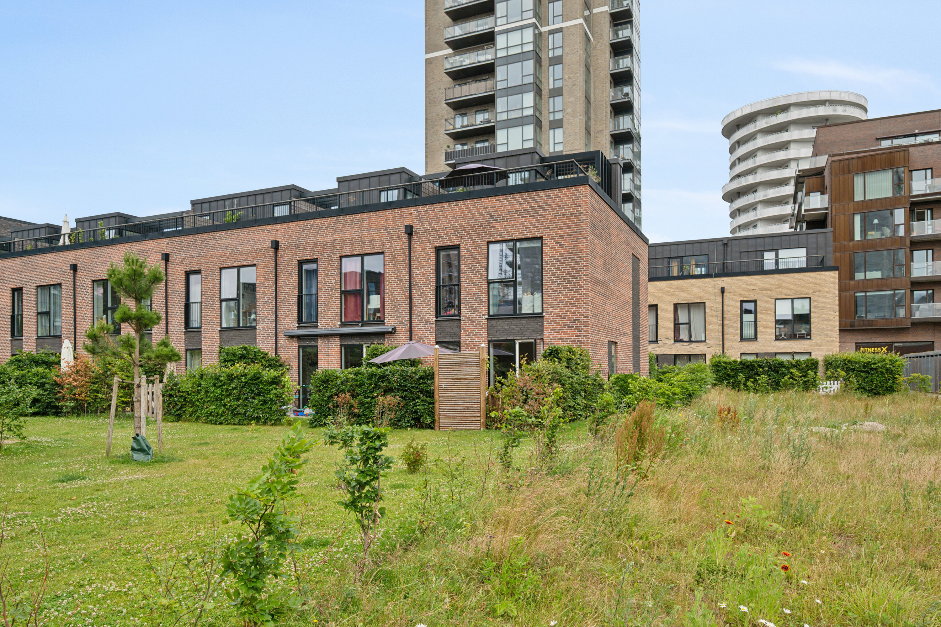 Fremhævet set fra haven billede i fuldskærmstilstand. Billede af Amager Strandvej 118A, 2300 København S