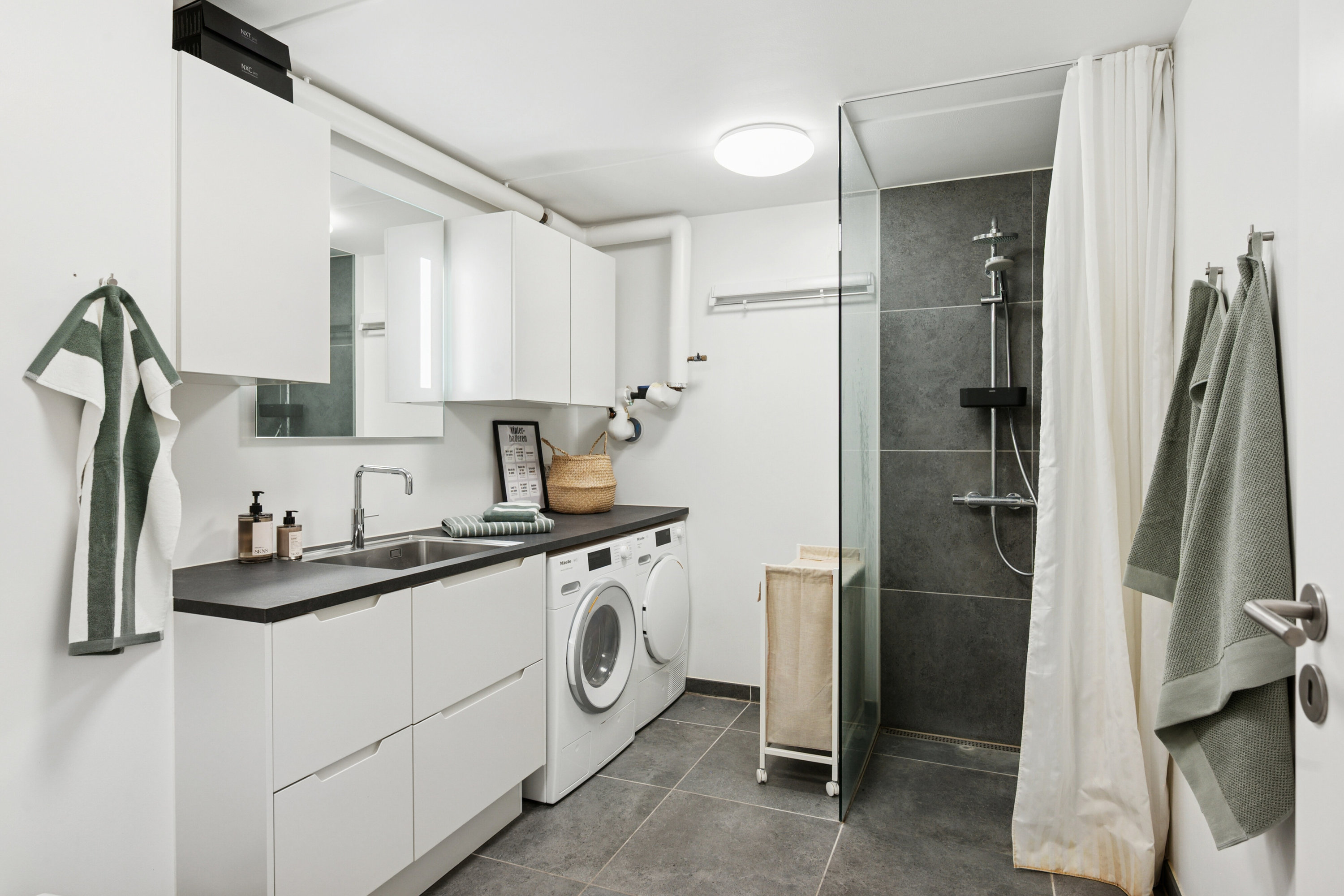 Fremhævet badeværelse billede i fuldskærmstilstand. Billede af Amager Strandvej 118A, 2300 København S