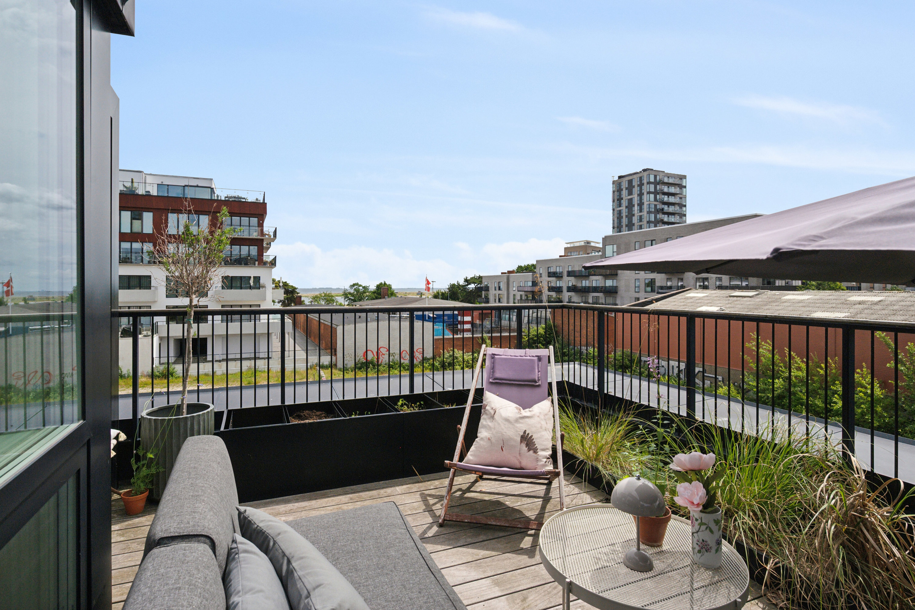 Fremhævet tagterrasse billede i fuldskærmstilstand. Billede af Amager Strandvej 118A, 2300 København S