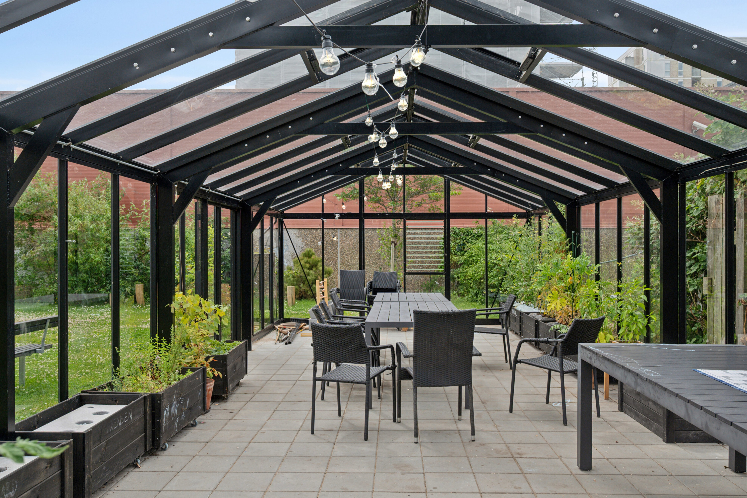 Fremhævet udestue billede i fuldskærmstilstand. Billede af Amager Strandvej 118A, 2300 København S