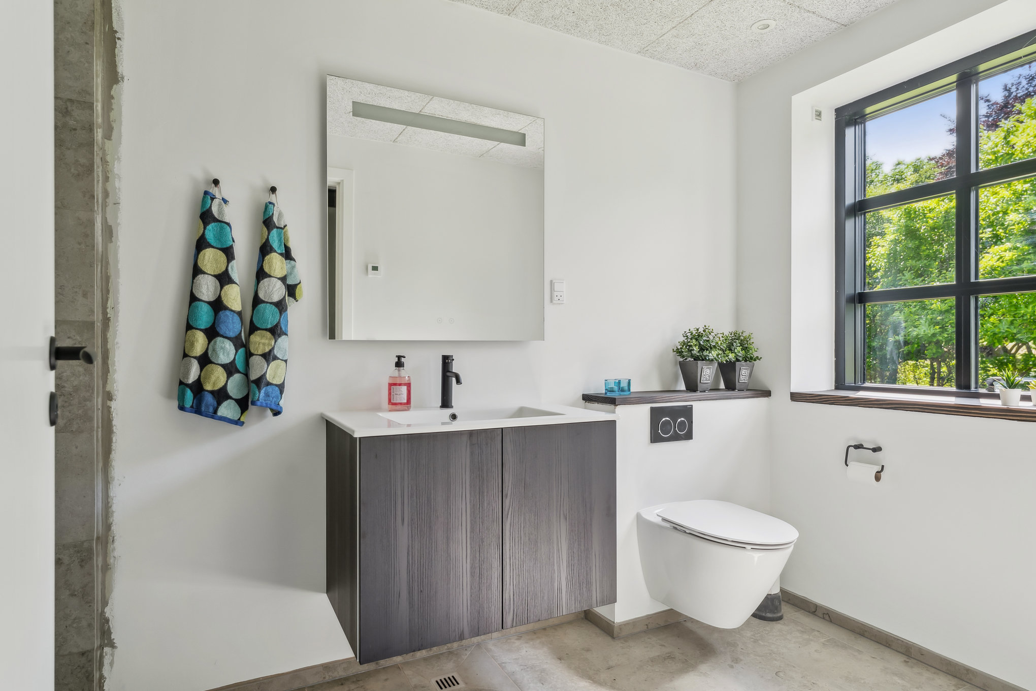 Fremhævet badeværelse billede i fuldskærmstilstand. Billede af Munkdrupvej 10, 8960 Randers SØ