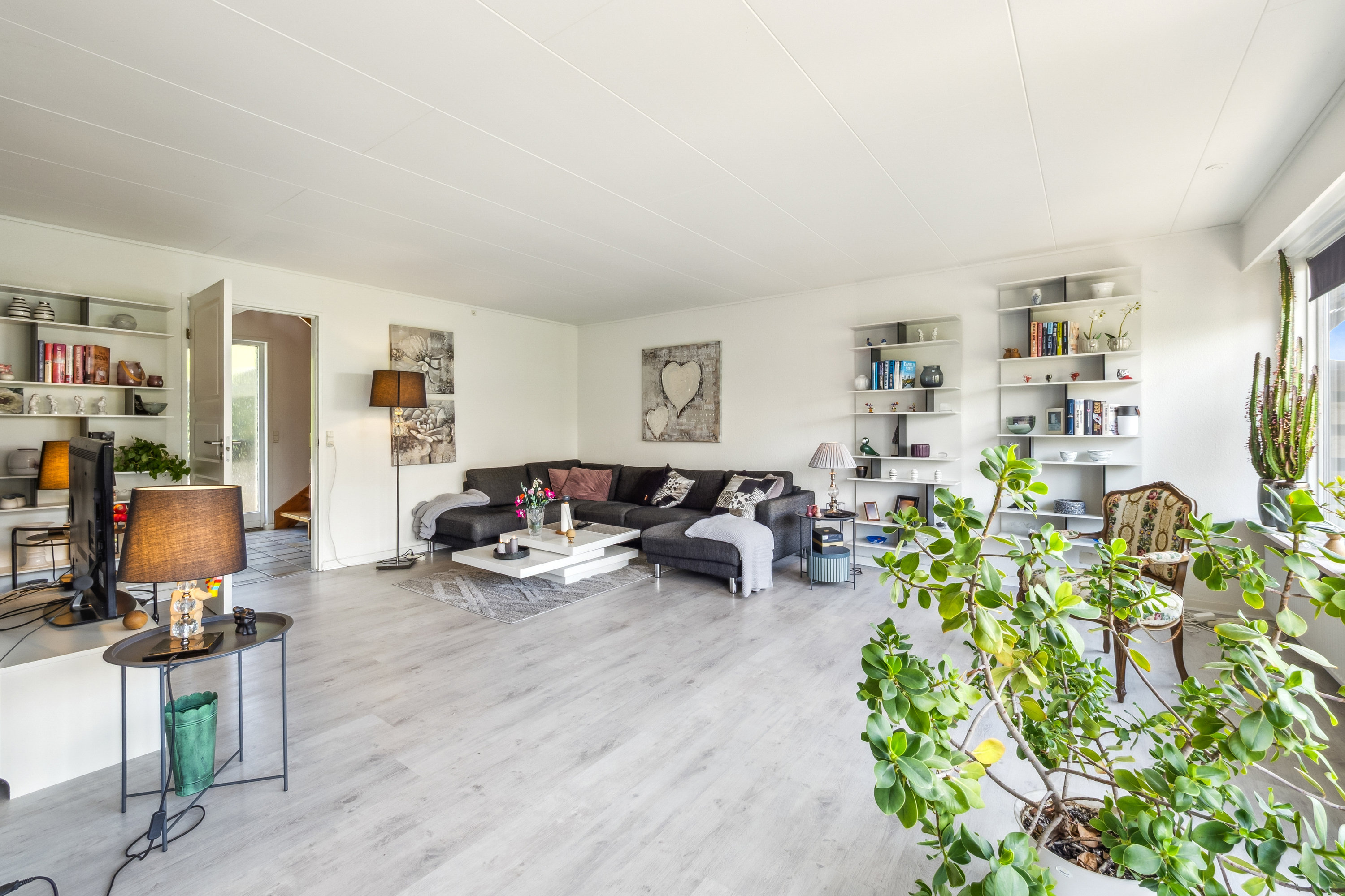 Fremhævet stue billede i fuldskærmstilstand. Billede af Hybenvej 87, 7800 Skive