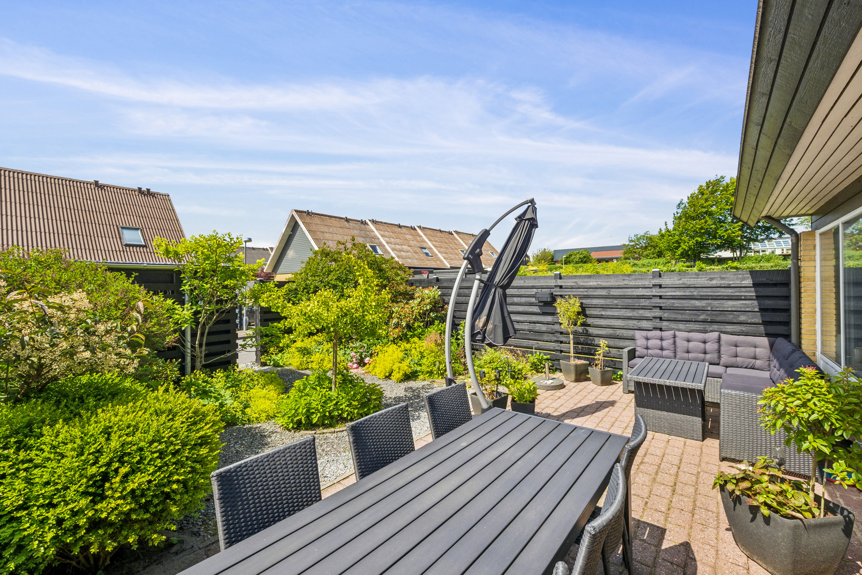 Fremhævet terrasse billede i fuldskærmstilstand. Billede af Hybenvej 87, 7800 Skive