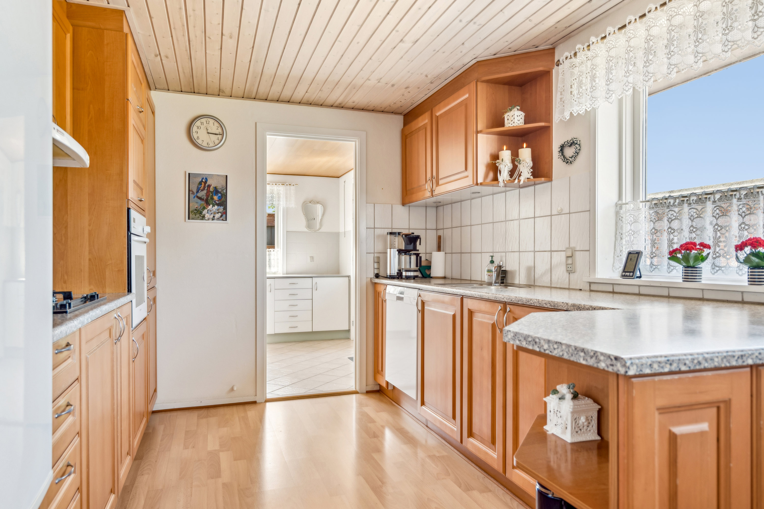 Fremhævet køkken billede i fuldskærmstilstand. Billede af Parallelvej 20, 9982 Ålbæk