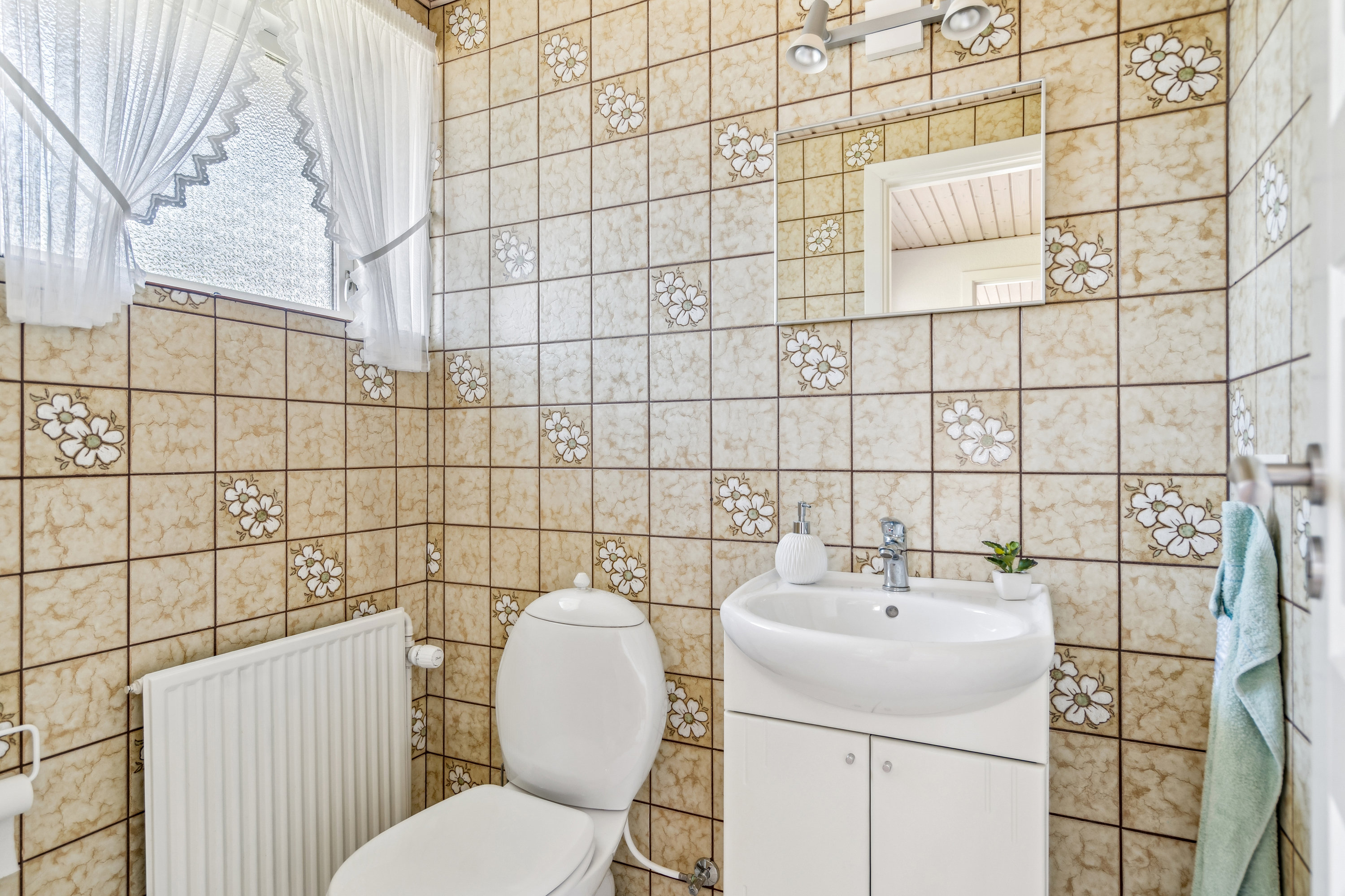 Fremhævet badeværelse billede i fuldskærmstilstand. Billede af Parallelvej 20, 9982 Ålbæk