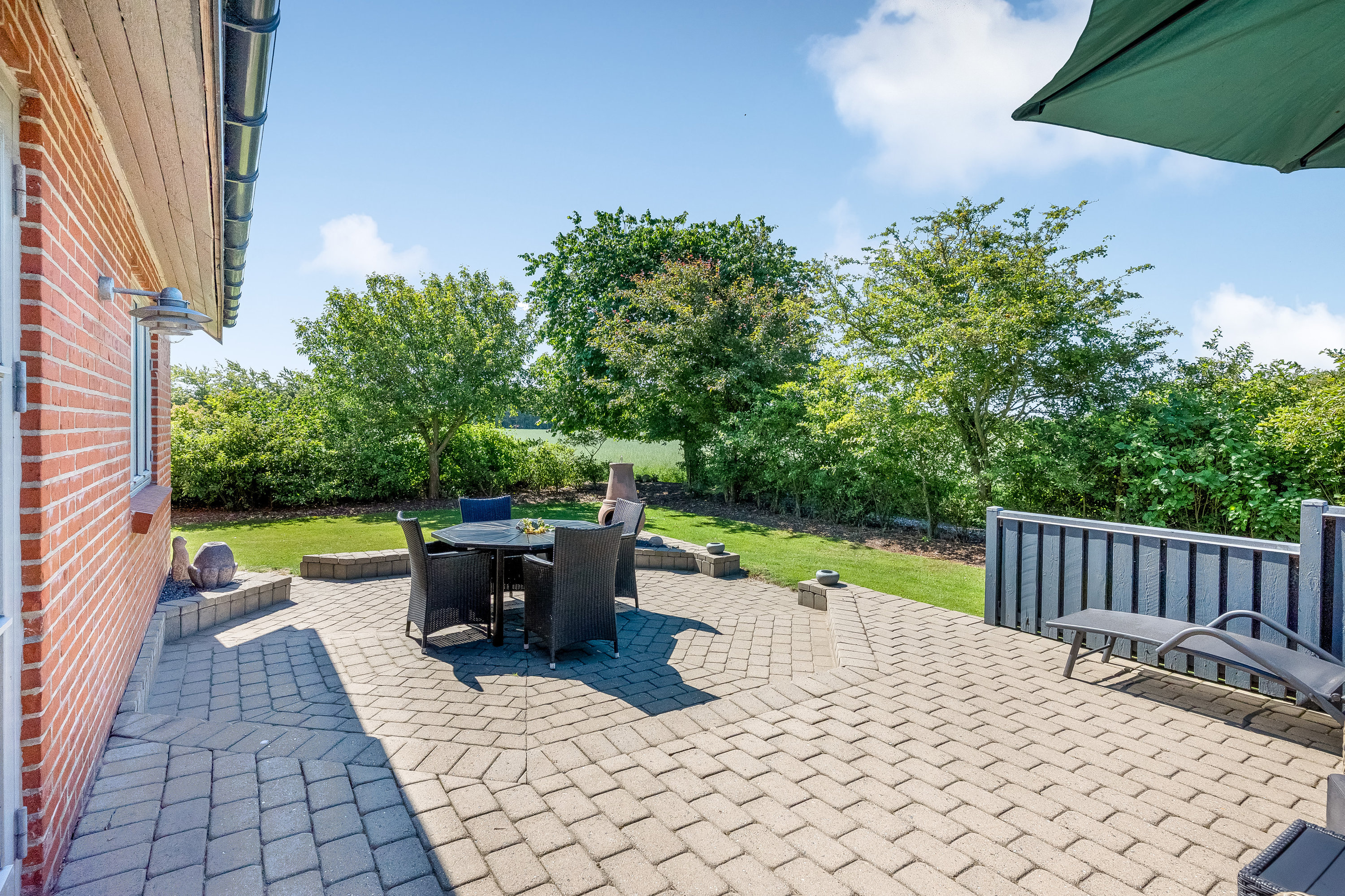 Fremhævet terrasse billede i fuldskærmstilstand. Billede af Kræmmergårdvej 42, Møborg, 7660 Bækmarksbro