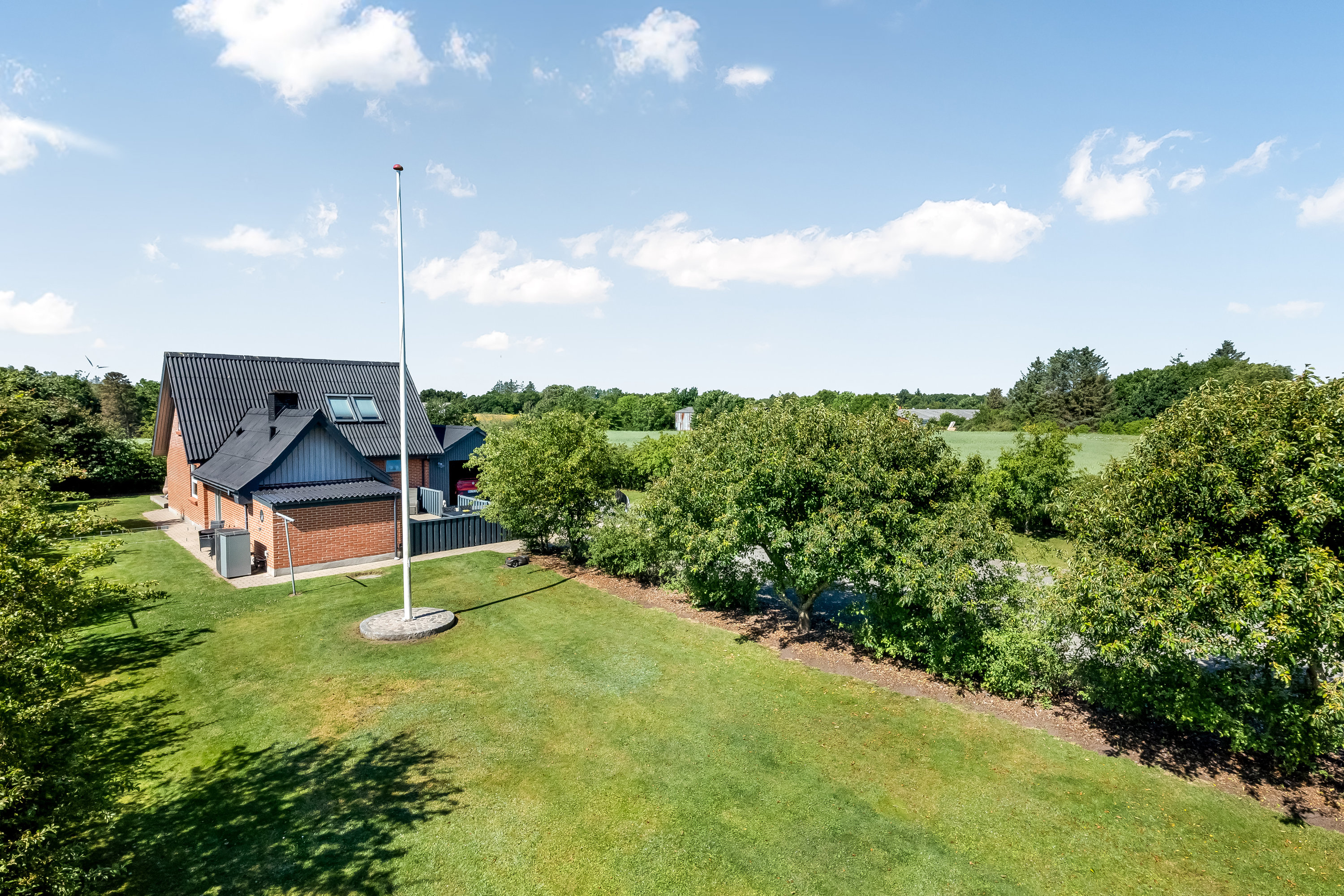 Fremhævet ejendommen billede i fuldskærmstilstand. Billede af Kræmmergårdvej 42, Møborg, 7660 Bækmarksbro