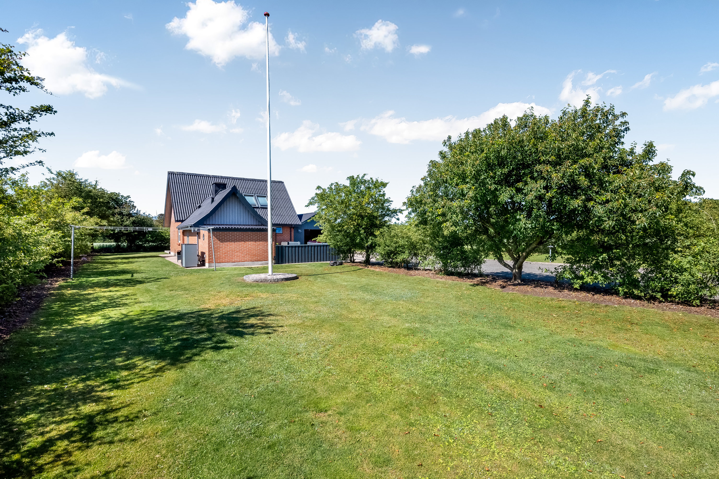 Fremhævet ejendommen billede i fuldskærmstilstand. Billede af Kræmmergårdvej 42, Møborg, 7660 Bækmarksbro