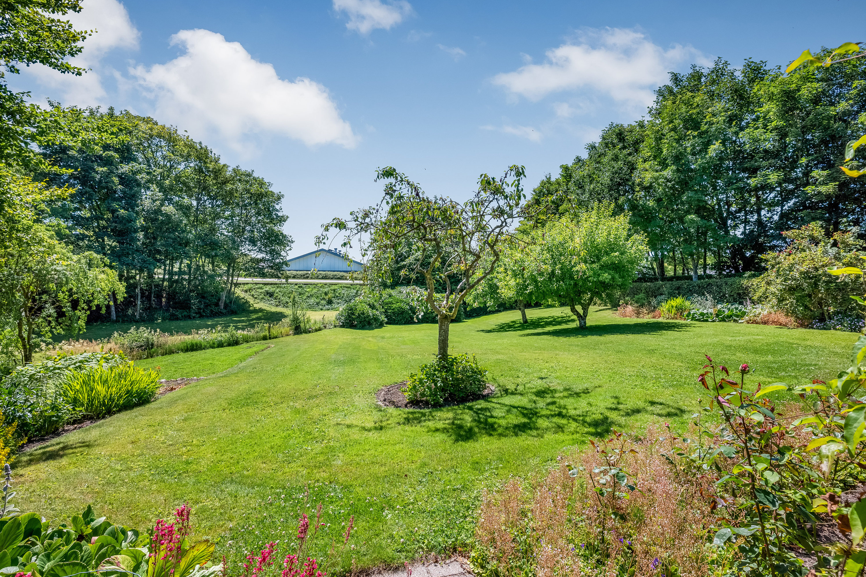 Fremhævet have billede i fuldskærmstilstand. Billede af Solbakkevej 8, Nørlem, 7620 Lemvig