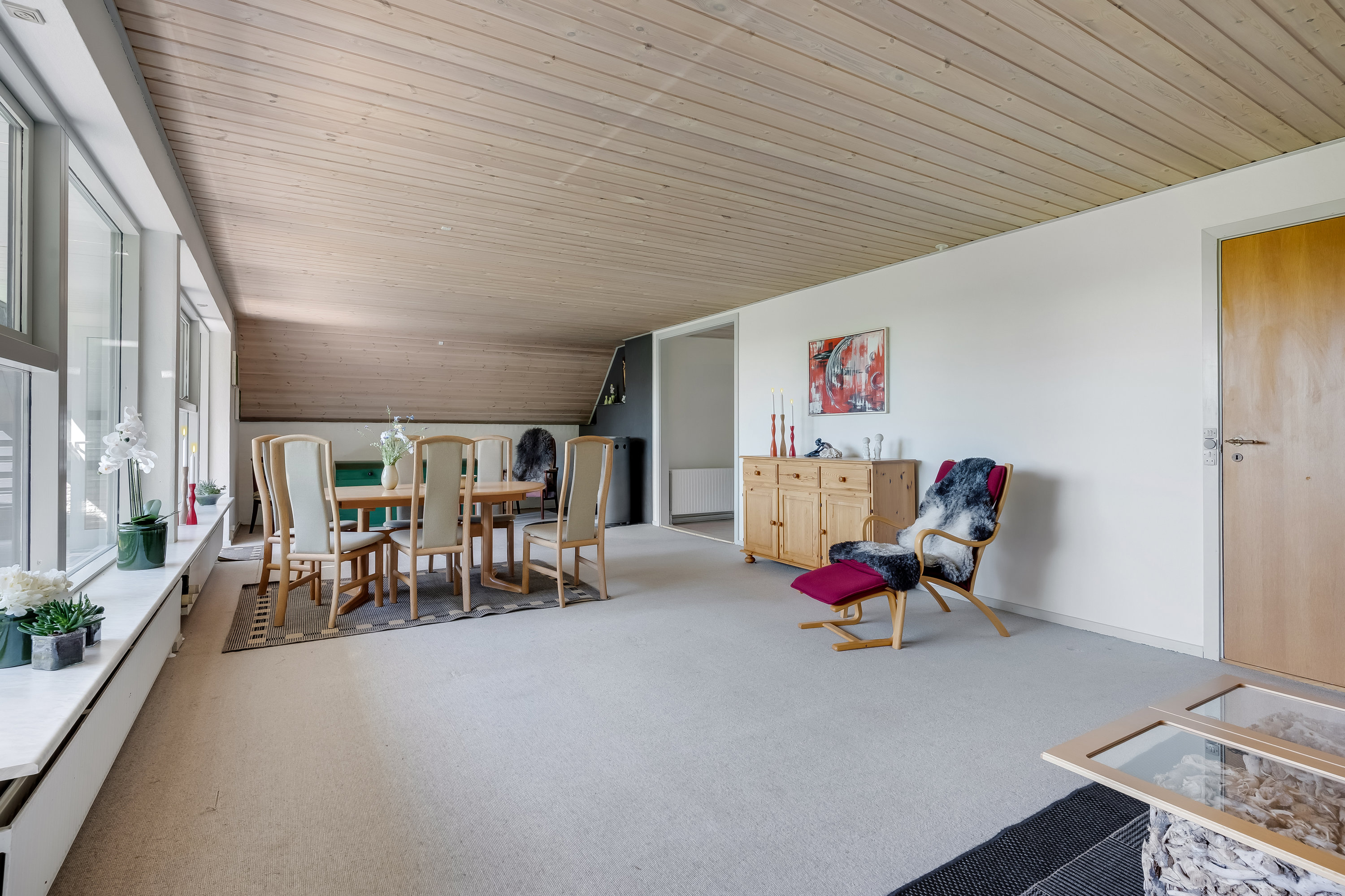 Fremhævet stue billede i fuldskærmstilstand. Billede af Solbakkevej 8, Nørlem, 7620 Lemvig