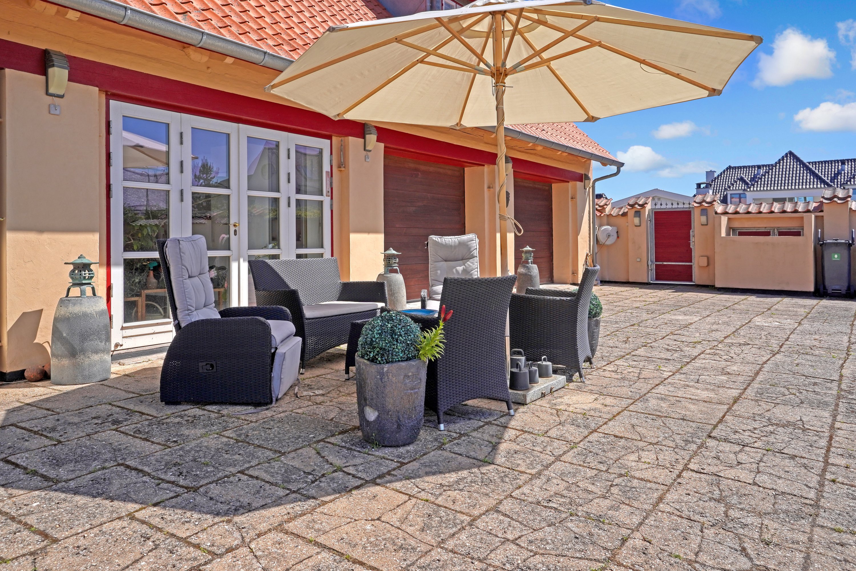 Fremhævet terrasse billede i fuldskærmstilstand. Billede af Gammel Strandvej 416C, 3060 Espergærde