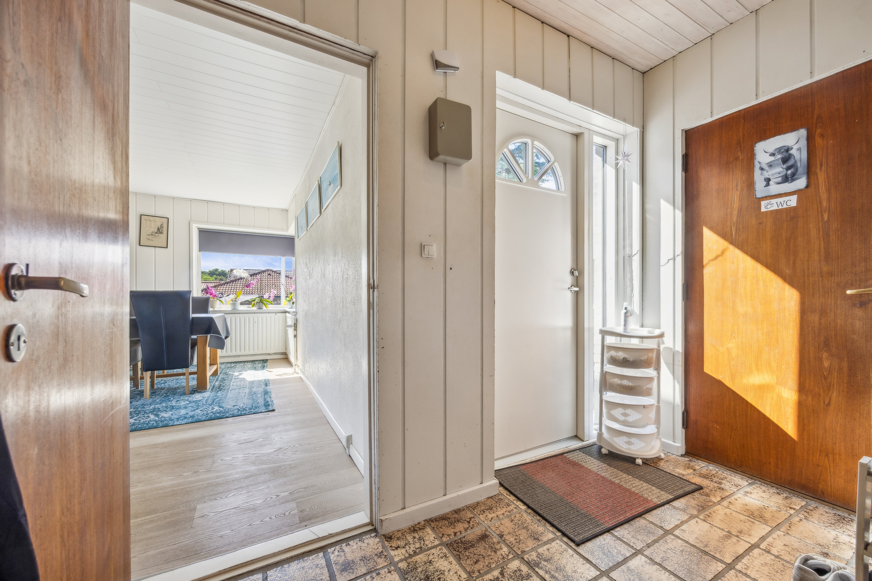 Fremhævet gang billede i fuldskærmstilstand. Billede af Ellebæk 10, 9400 Nørresundby