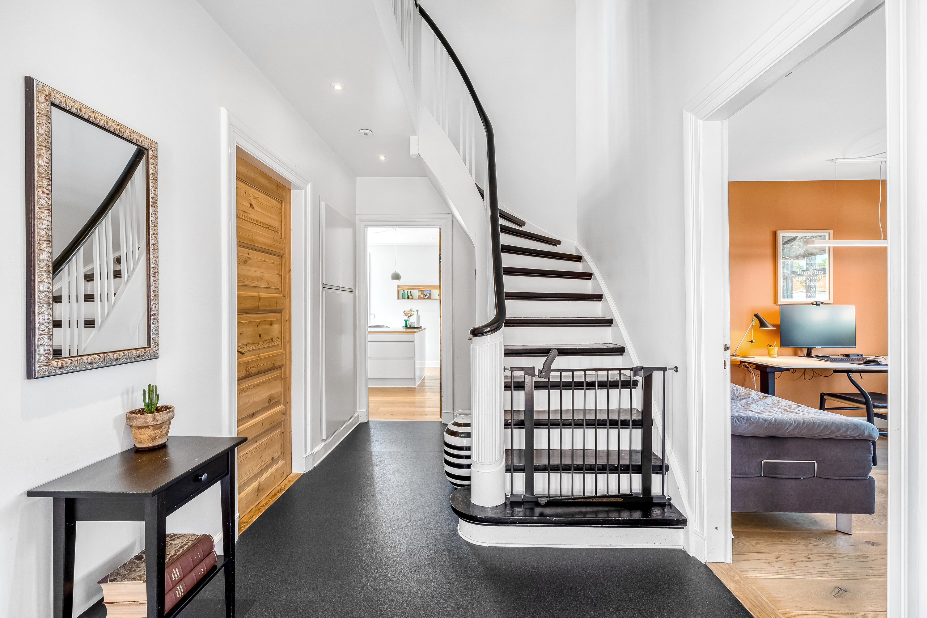 Fremhævet trappe billede i fuldskærmstilstand. Billede af Hoffgaardsvej 10, 6950 Ringkøbing