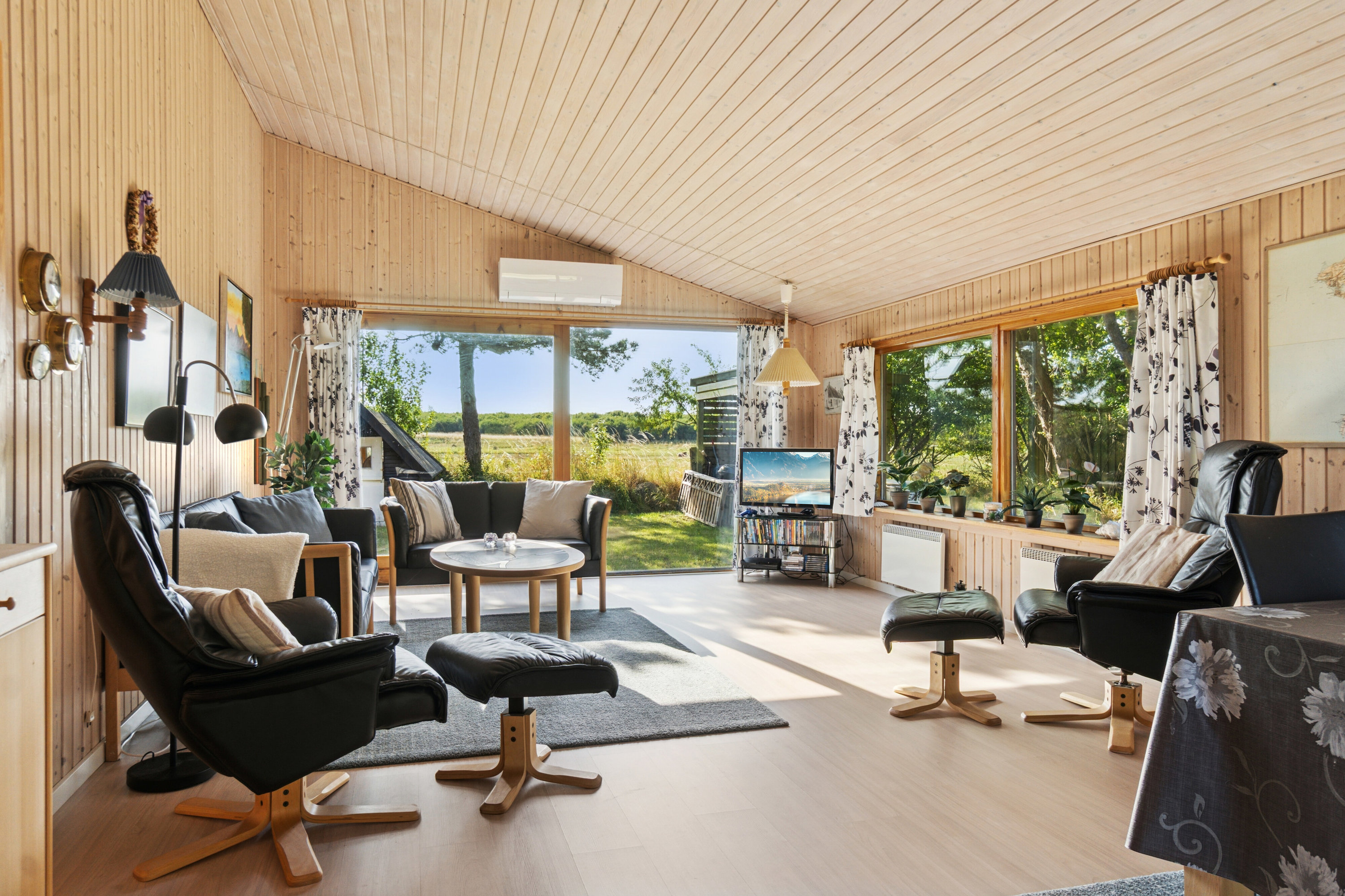 Miniaturebillede 1: stue. Billede af Hybenvej 17, Kobæk, 4230 Skælskør