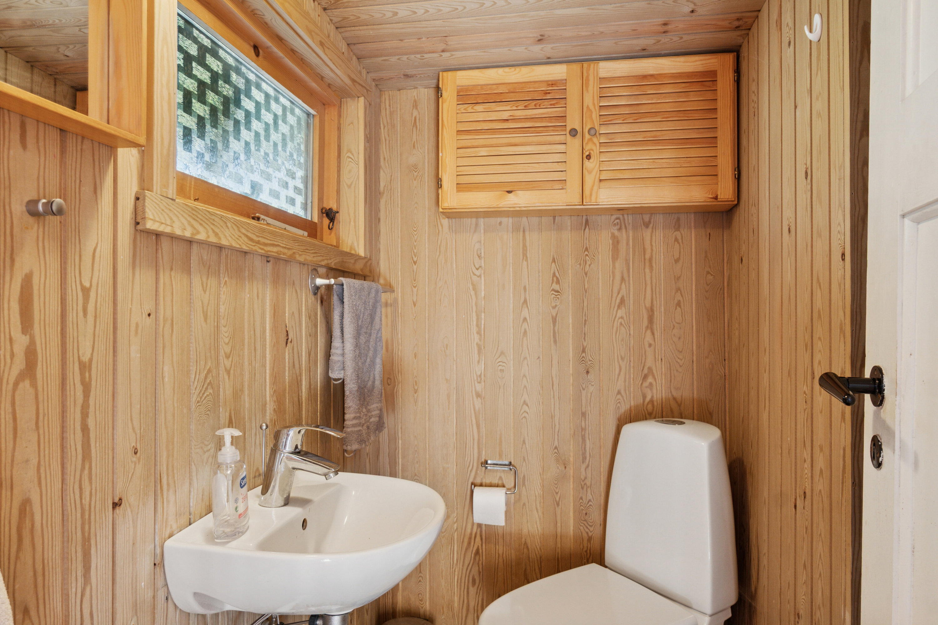 Fremhævet badeværelse billede i fuldskærmstilstand. Billede af Hybenvej 17, Kobæk, 4230 Skælskør