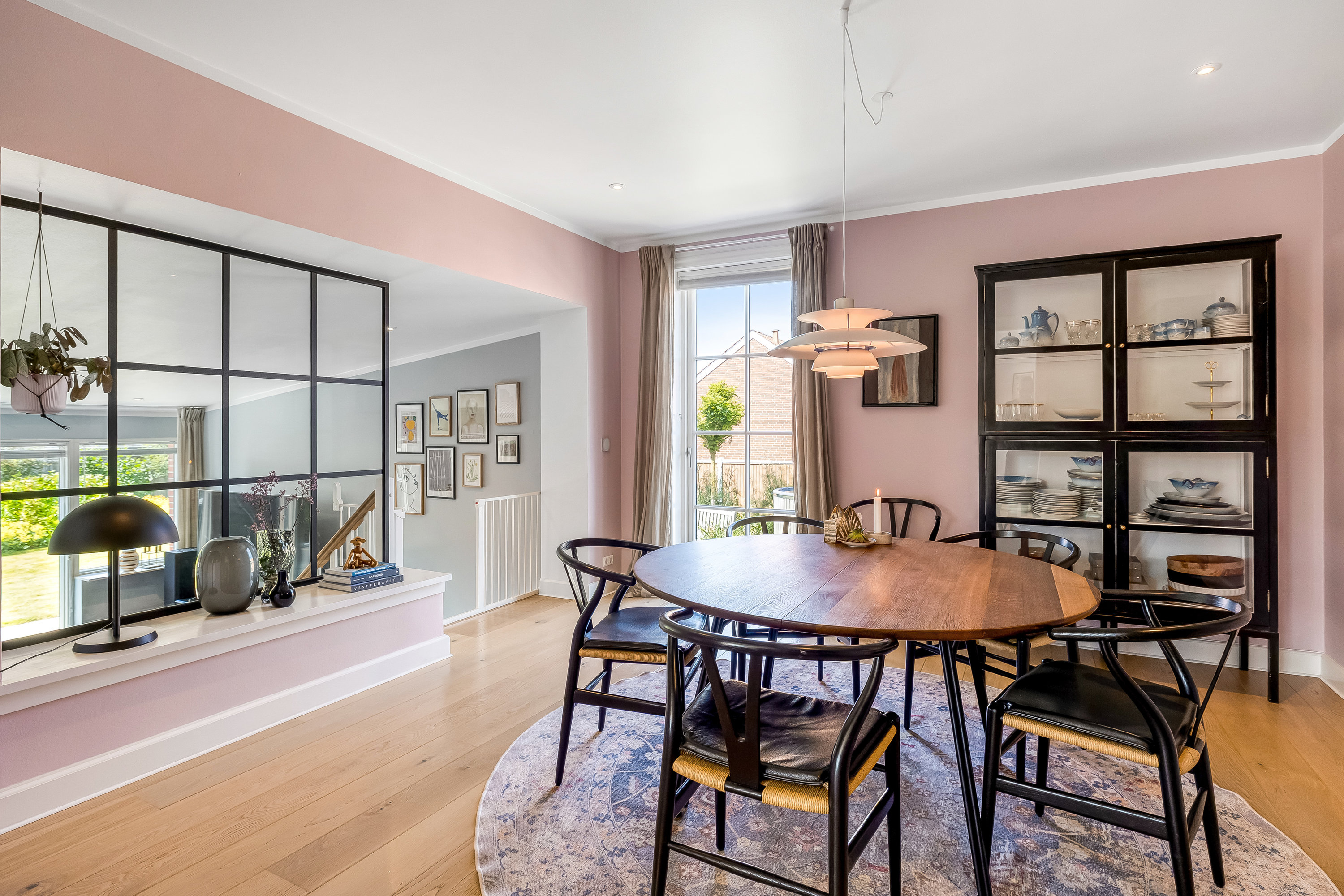 Fremhævet stue billede i fuldskærmstilstand. Billede af Hoffgaardsvej 10, 6950 Ringkøbing