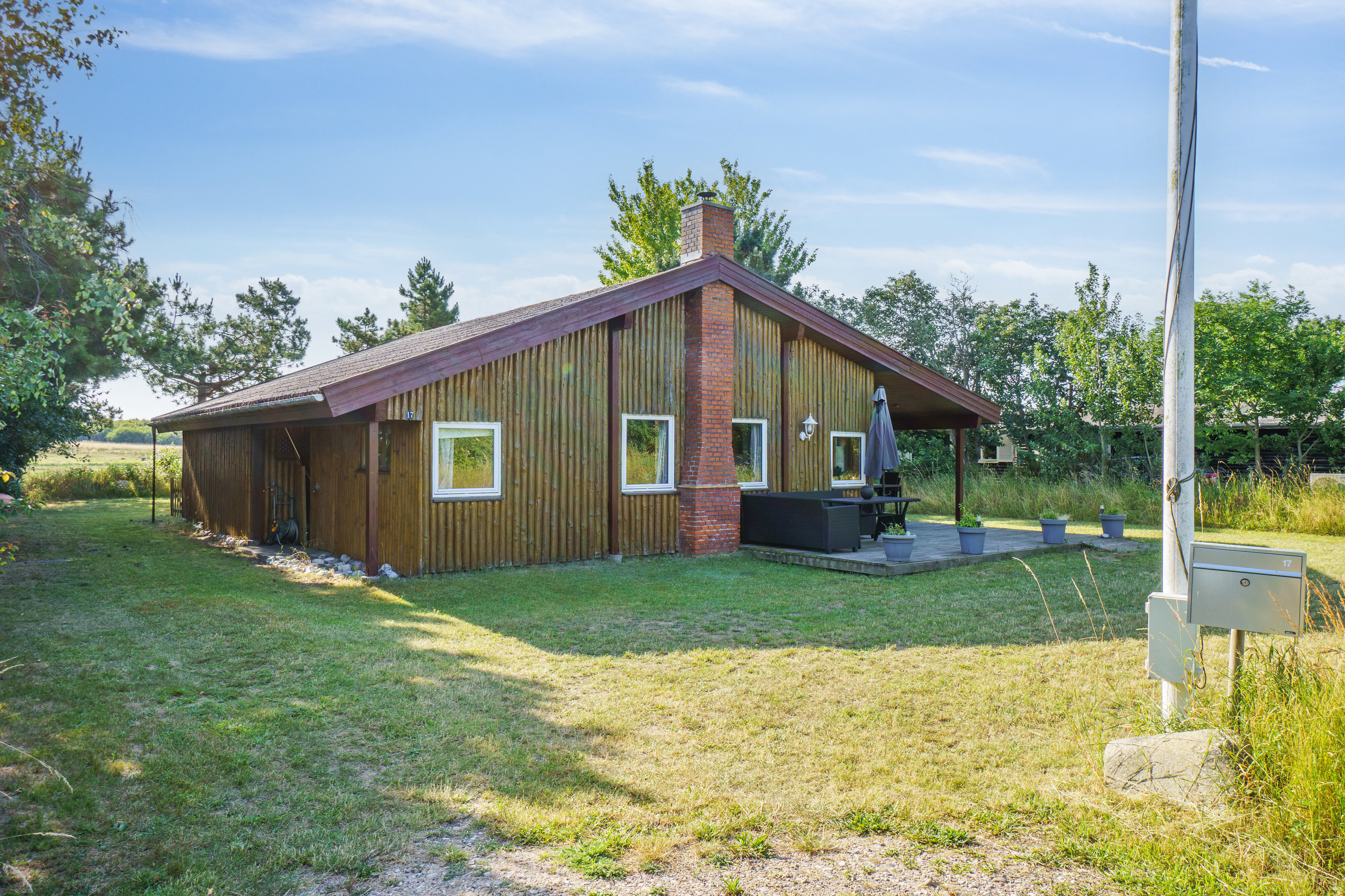 Fremhævet set fra haven billede i fuldskærmstilstand. Billede af Hybenvej 17, Kobæk, 4230 Skælskør