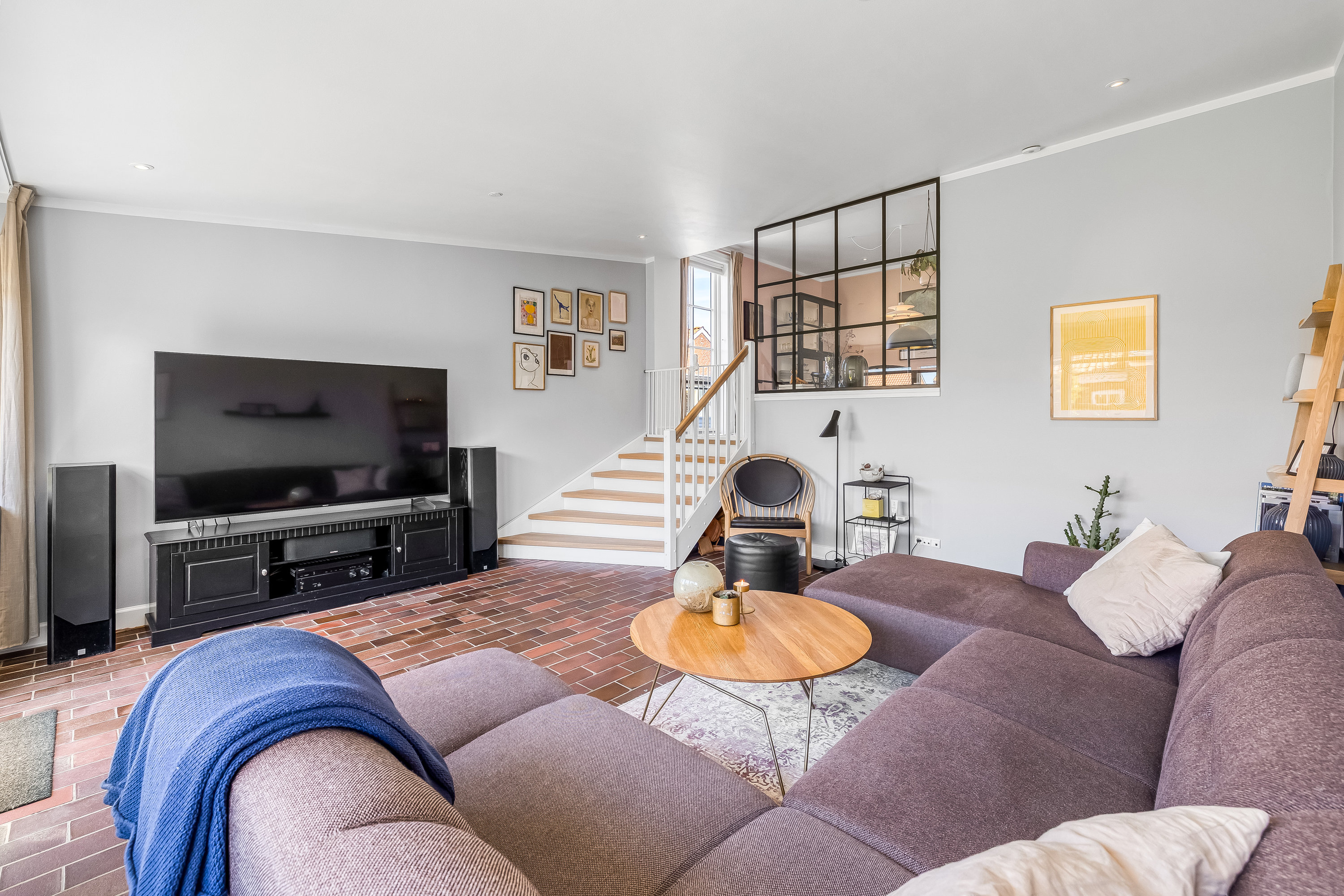 Fremhævet stue billede i fuldskærmstilstand. Billede af Hoffgaardsvej 10, 6950 Ringkøbing