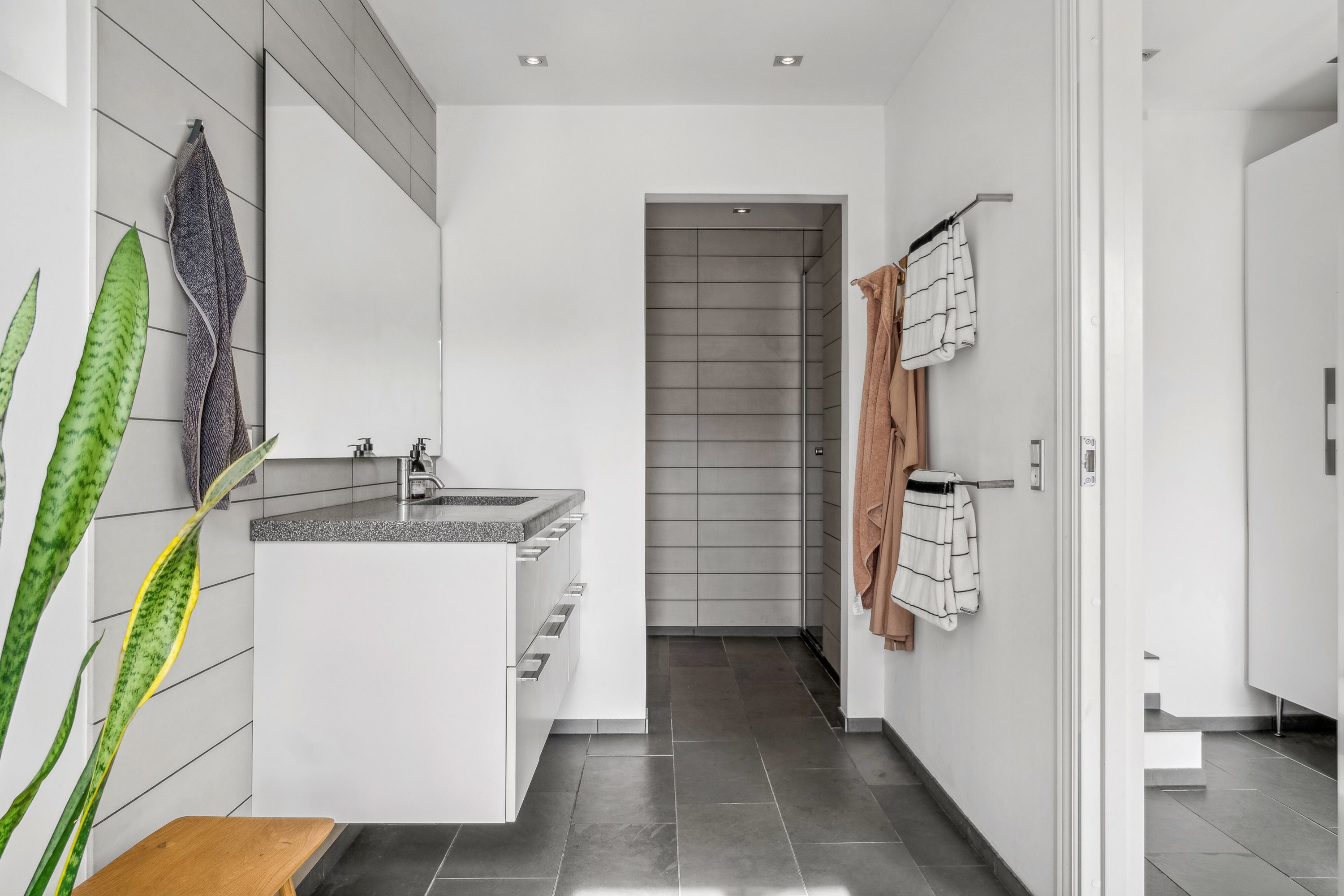 Fremhævet badeværelse billede i fuldskærmstilstand. Billede af Bøghsvej 2A, Stilling, 8660 Skanderborg