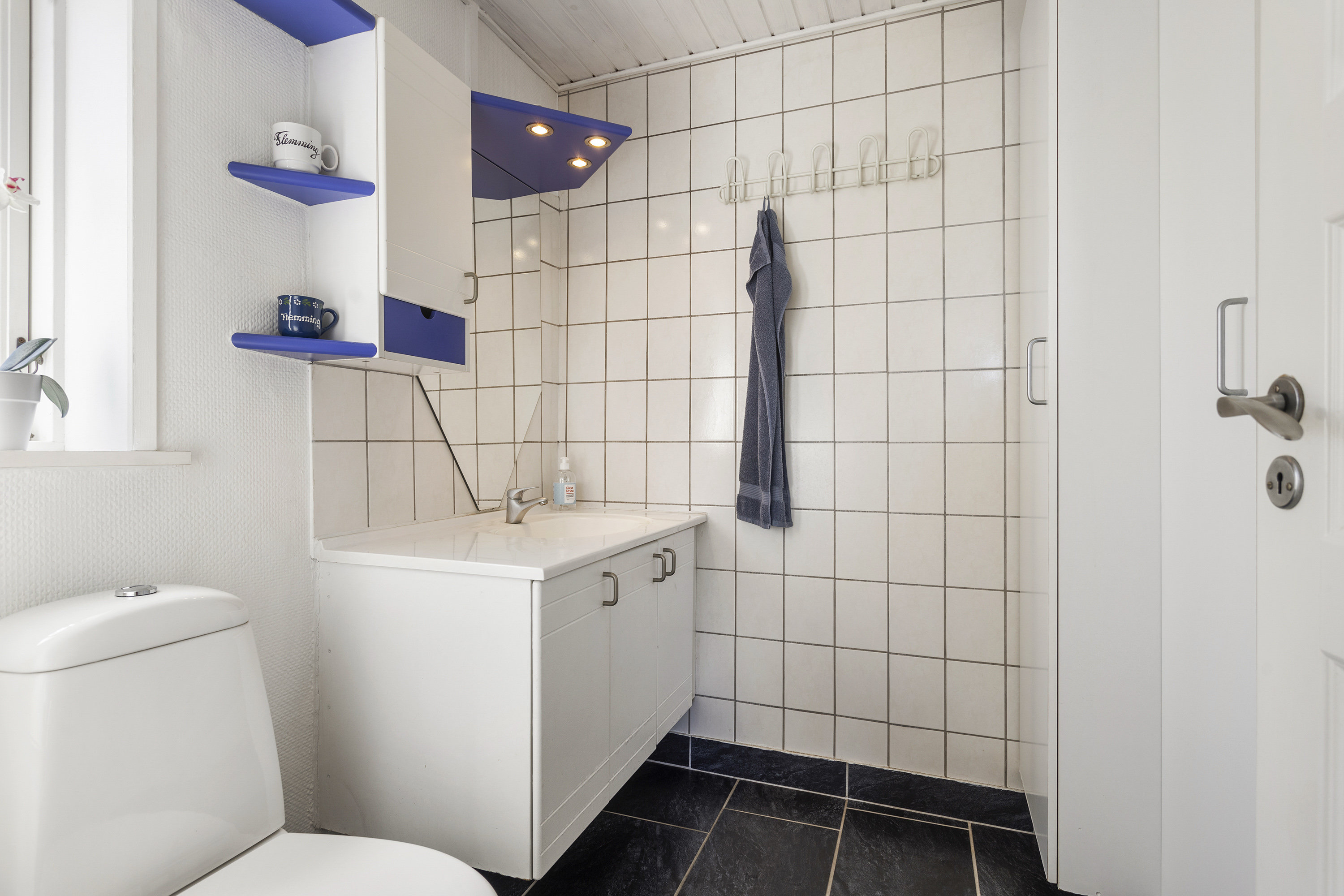 Fremhævet badeværelse billede i fuldskærmstilstand. Billede af Søndergade 203, 9900 Frederikshavn