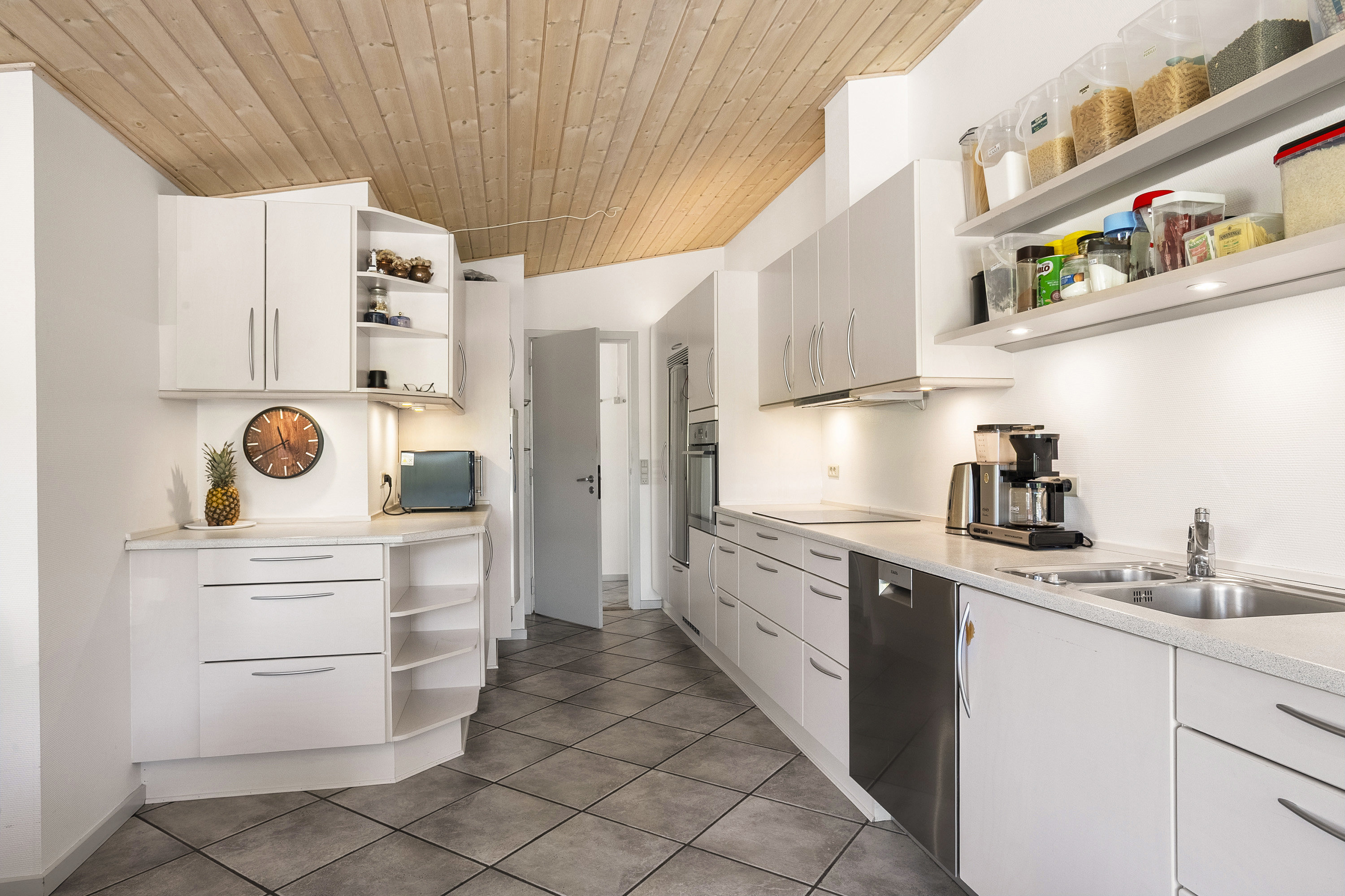 Fremhævet køkken billede i fuldskærmstilstand. Billede af Vandværksvej 1, 6622 Bække